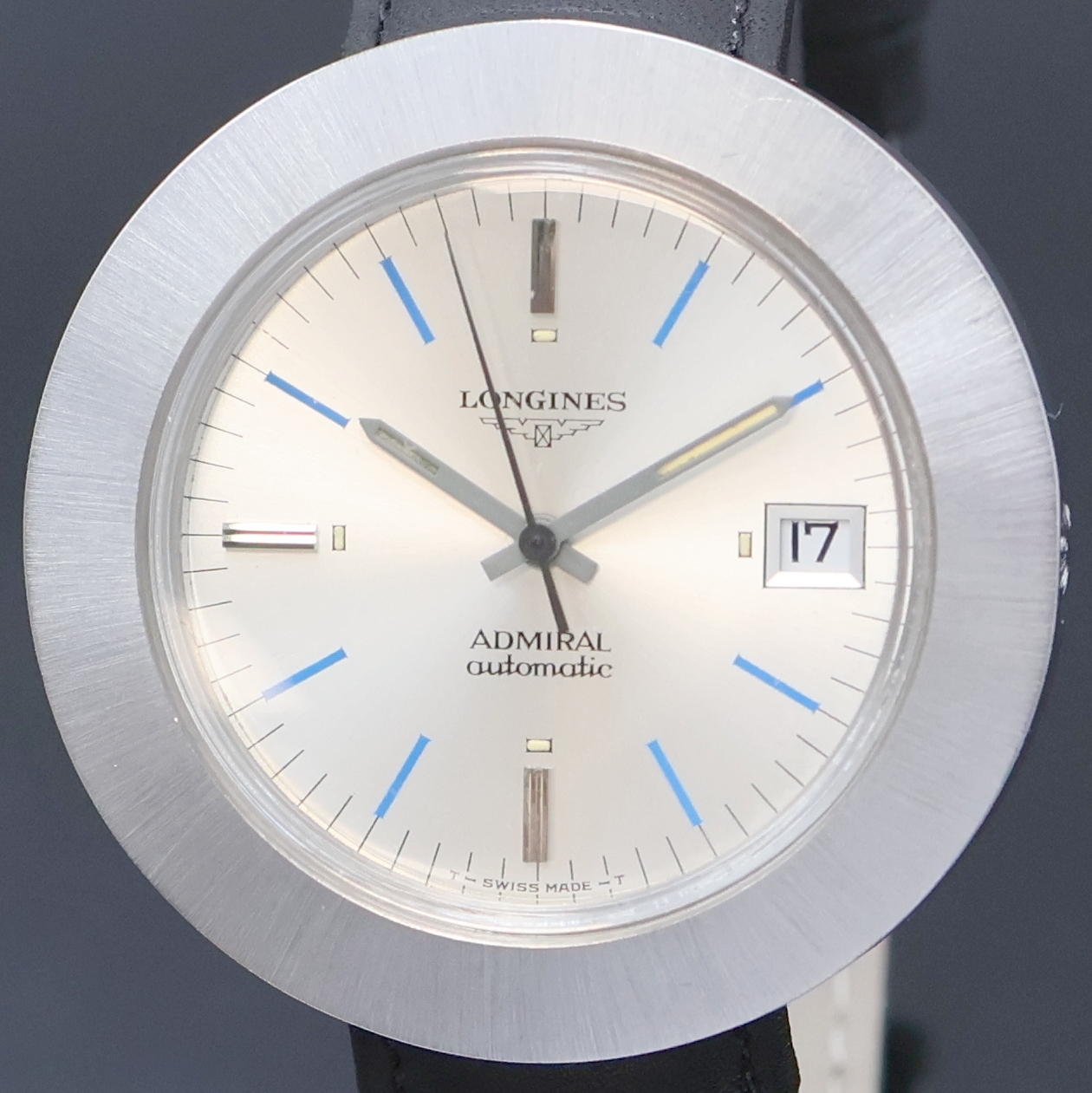 Detail a: LONGINES Admiral Automatic seltene große Herrenarmbanduhr Referenz 8581 in Stahl, Schweiz um 1970, zylindr. Monocoque-Geh., breite aufges. Lünette ...