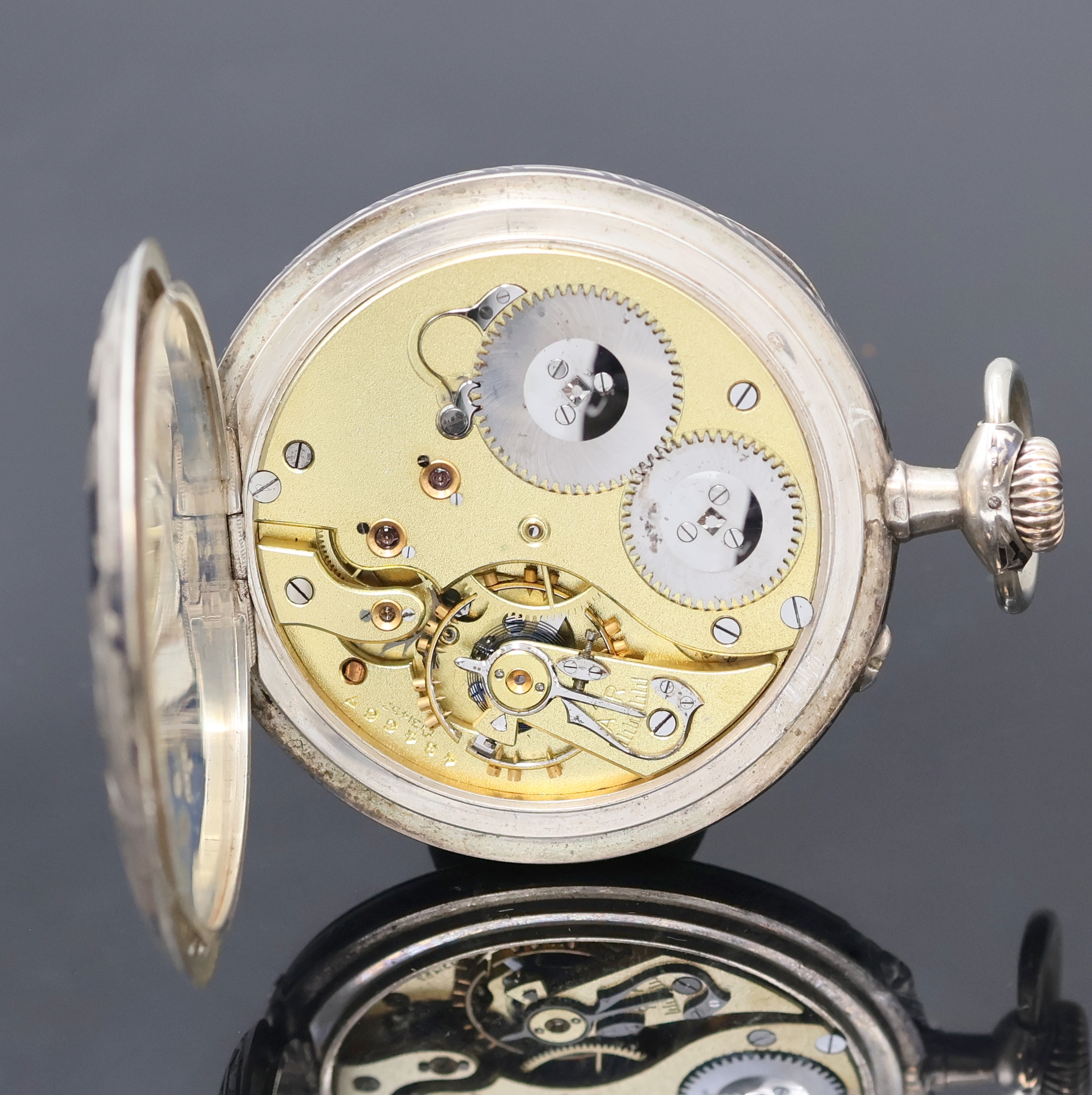 Detail d: IWC Herrentaschenuhr in Tula-Silber, Schweiz um 1909, offenes Geh. mit Tula-Einlage teilw. fehlend, Emailzifferbl. mit arab. Zahlen riss., gebl. ...