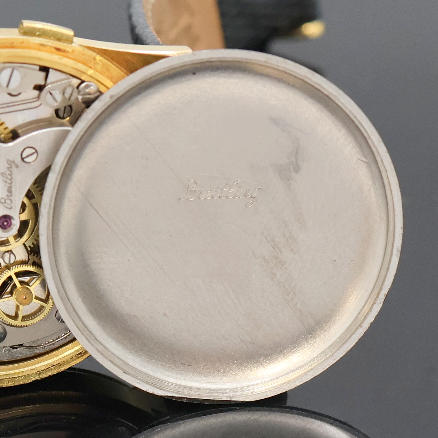 Detail f: BREITLING Herrenchronograph Referenz 1159 48 im vergoldeten Gehäuse, Schweiz um 1950, Handaufzug, 3-tlg. Geh., Lünette u. Stahlboden aufgedr., ...