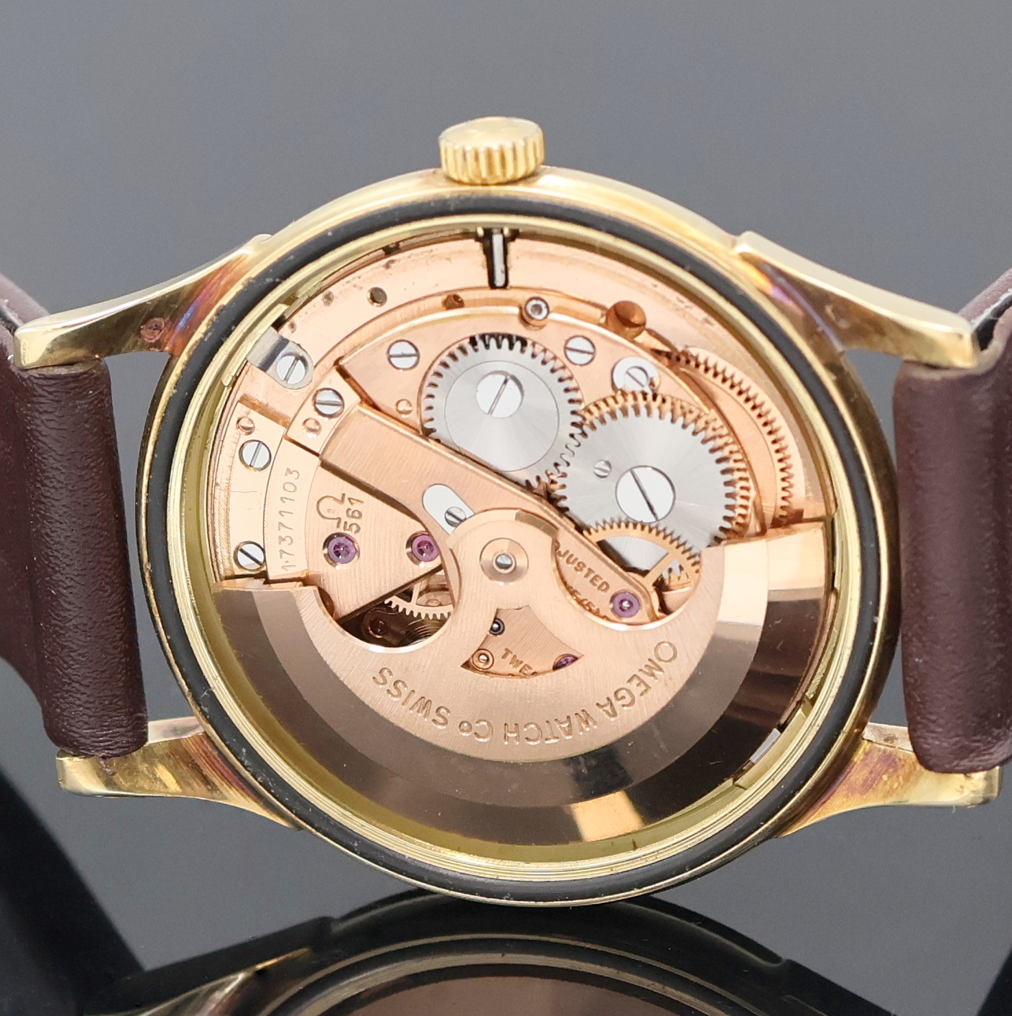 Detail e: OMEGA Constellation Armbanduhr Referenz 14393/ 94 SC 5 in GG 585/000, Automatik, unpoliertes Geh., verschr. Boden m. Sternwarten-Symbol, orig. Glas, ...