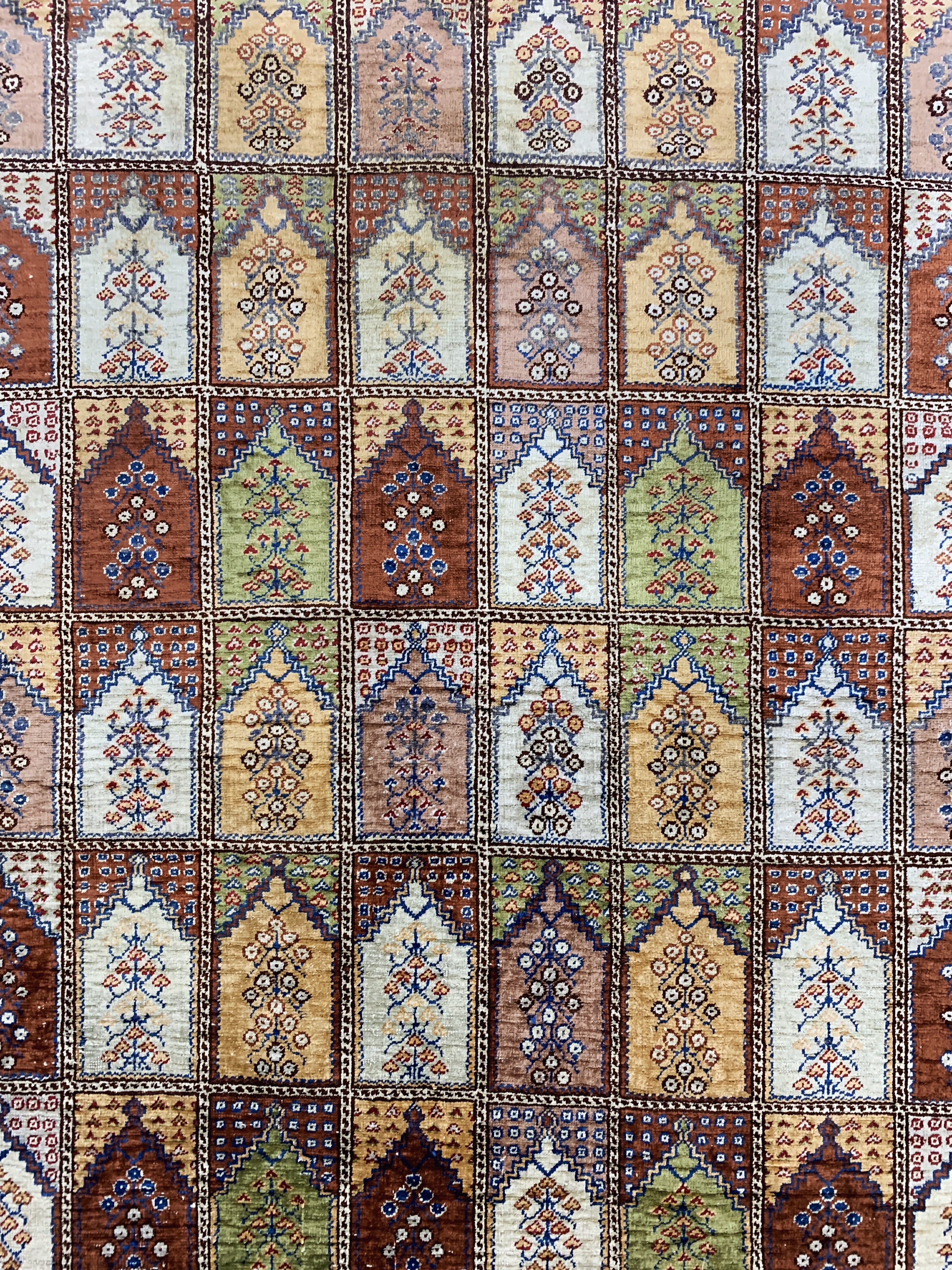 Detail c: Kayseri fein, Türkei, Mitte 20.Jhd., reine Naturseide, ca. 152 x 97 cm, EHZ: 2