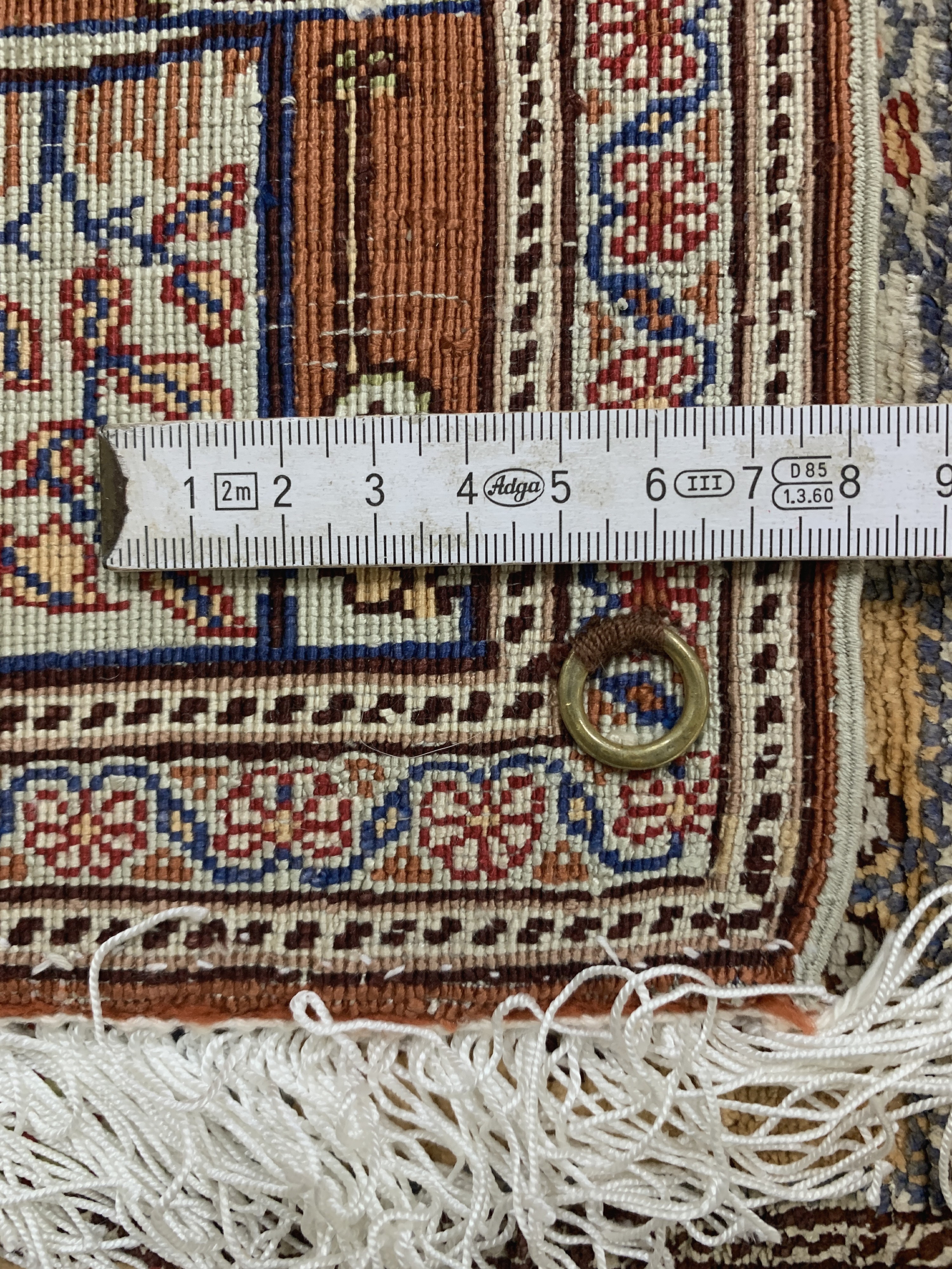 Detail e: Kayseri fein, Türkei, Mitte 20.Jhd., reine Naturseide, ca. 152 x 97 cm, EHZ: 2