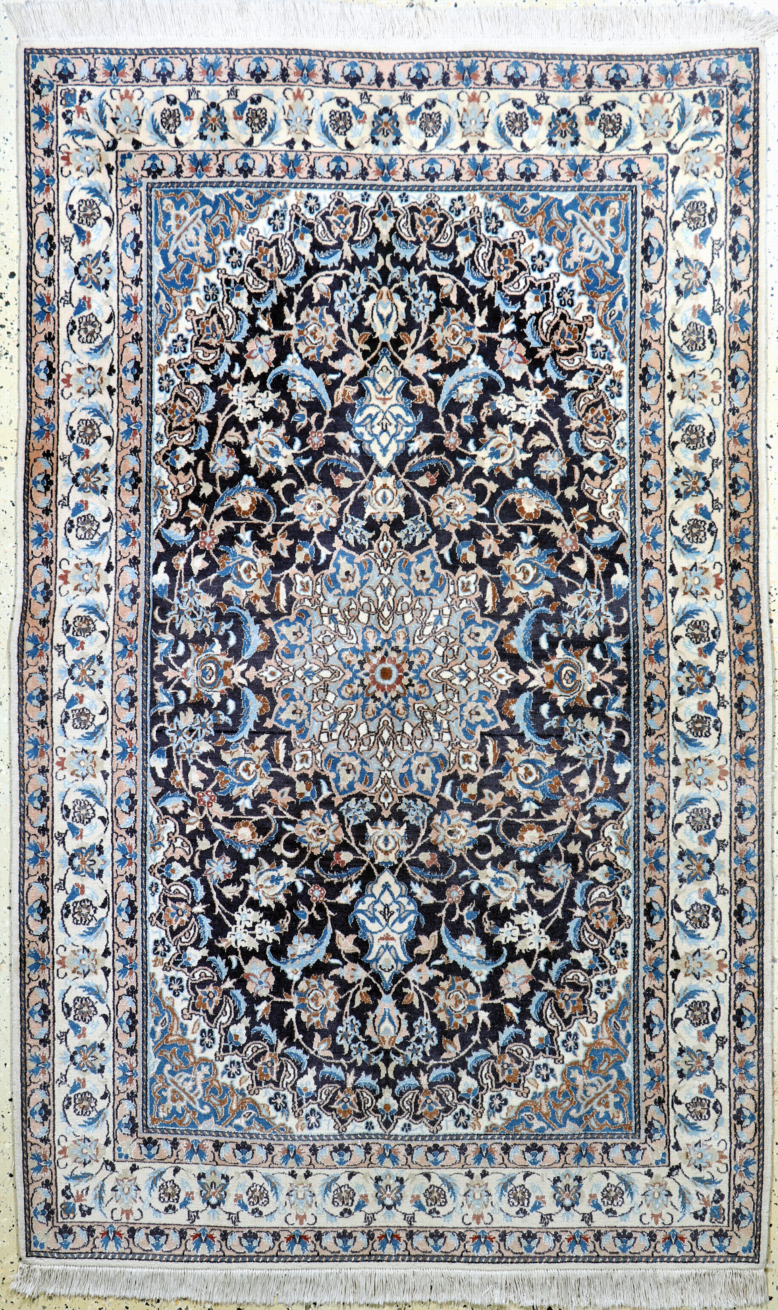 Image 27027267 - Nain fein, Persien, Mitte 20.Jhd., Korkwolle mit Seide, ca. 206 x 128 cm, EHZ: 2 ...