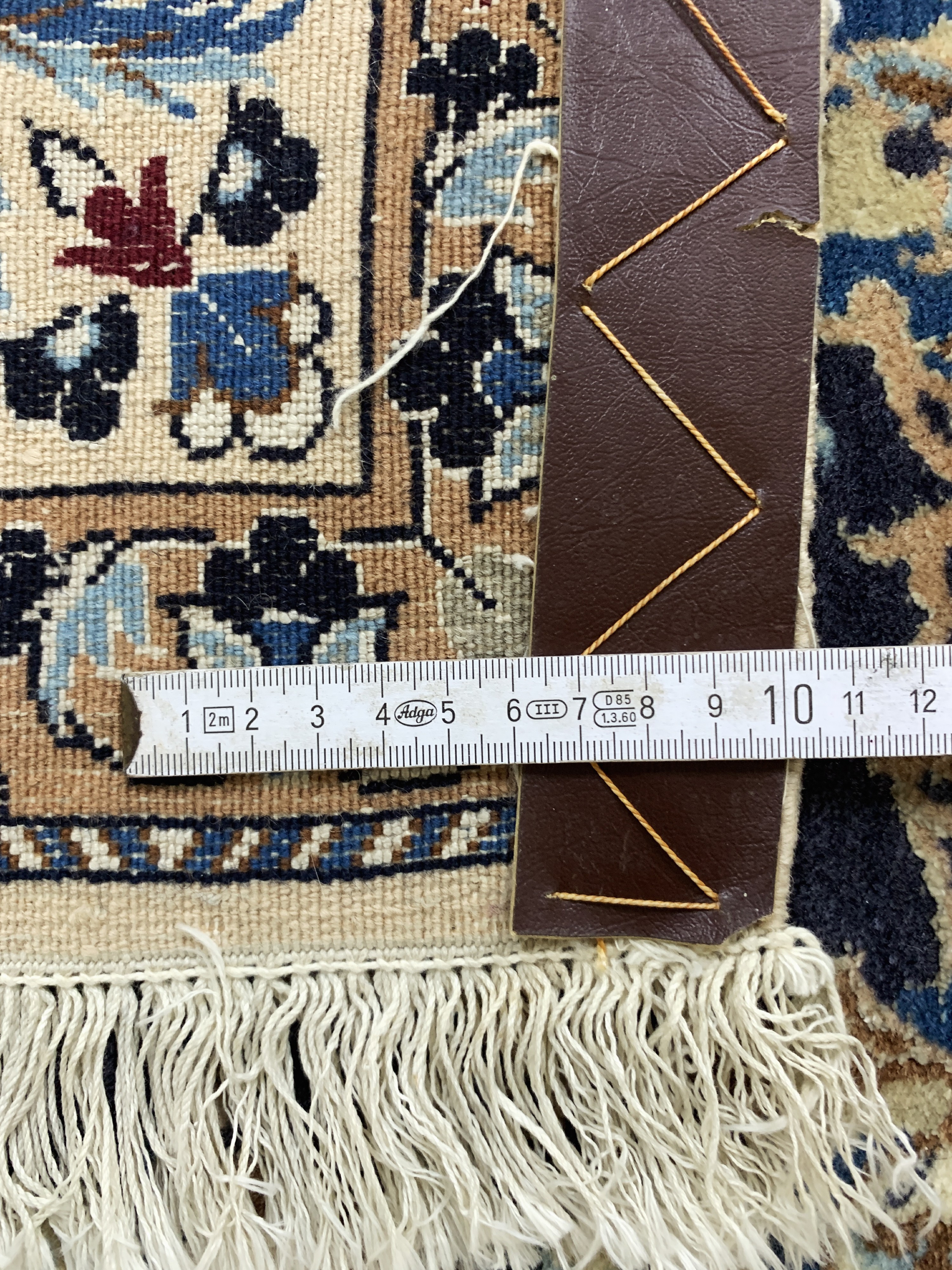 Detail e: Nain fein, Persien, Mitte 20.Jhd., Korkwolle mit Seide, ca. 206 x 128 cm, EHZ: 2
