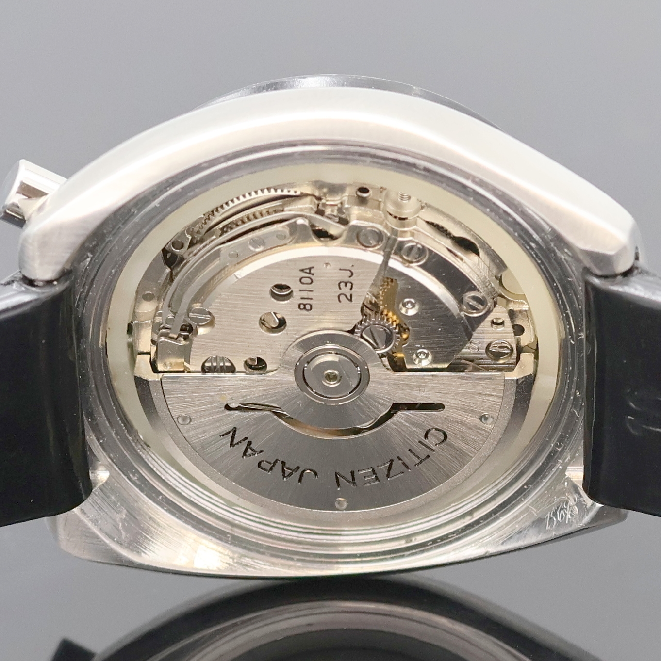 Detail f: CITIZEN "Bullhead" Flyback Armbandchronograph Referenz 4-901177 Y, Japan um 1970, Automatik, pultförmiges Stahlgeh., Boden geschr., orig. ...