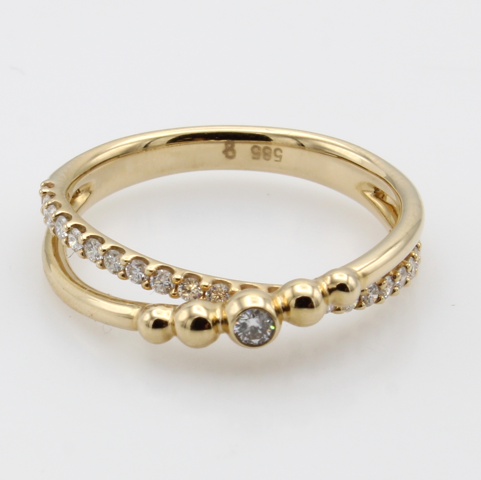 Image 27027285 - Ring mit Brillanten, GG 585/000, Brillant- solitär u. 23 Besatzbrill. zus. ca. 0.30 ct ...