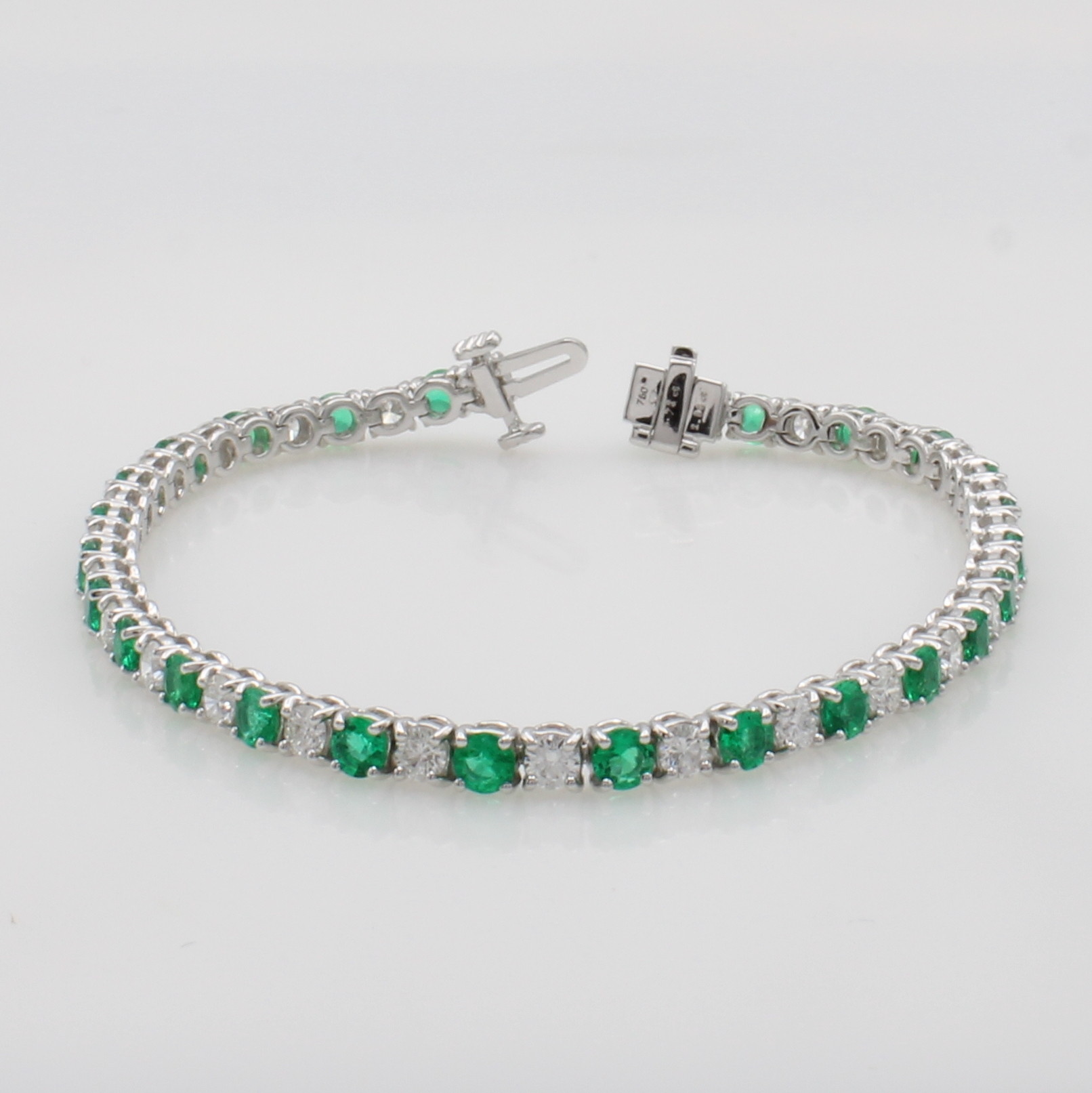 Image 27027286 - Rivierarmband mit Smaragden und Brillanten, WG 750/000, 26 Brill. zus. ca. 2.86 ct ...