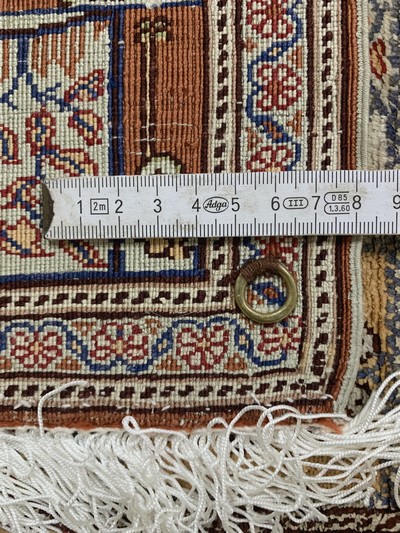 27027266e - Kayseri fein, Türkei, Mitte 20.Jhd., reine Naturseide, ca. 152 x 97 cm, EHZ: 2 ...