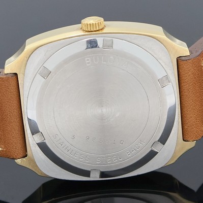 27027271d - BULOVA Accuquartz Herrenarmbanduhr, Schweiz um 1970, verg. Metallgeh., Edelstahlboden ...