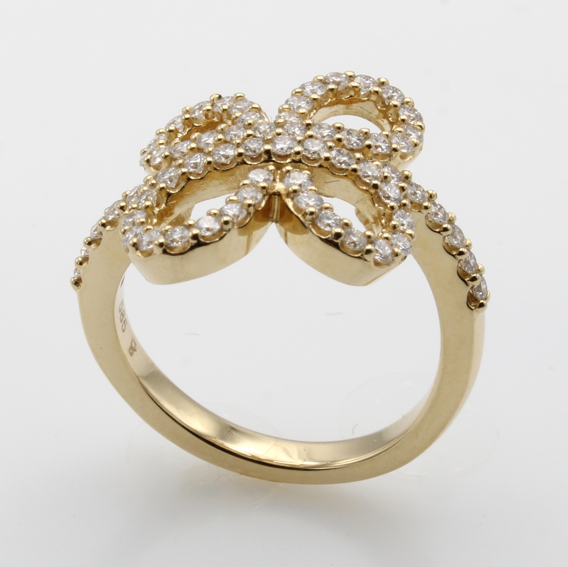 Image 27027303 - Ring mit Brillanten, GG 585/000, 62 Brill. in Schleifenform gef. zus. ca. 0.70 ct ...