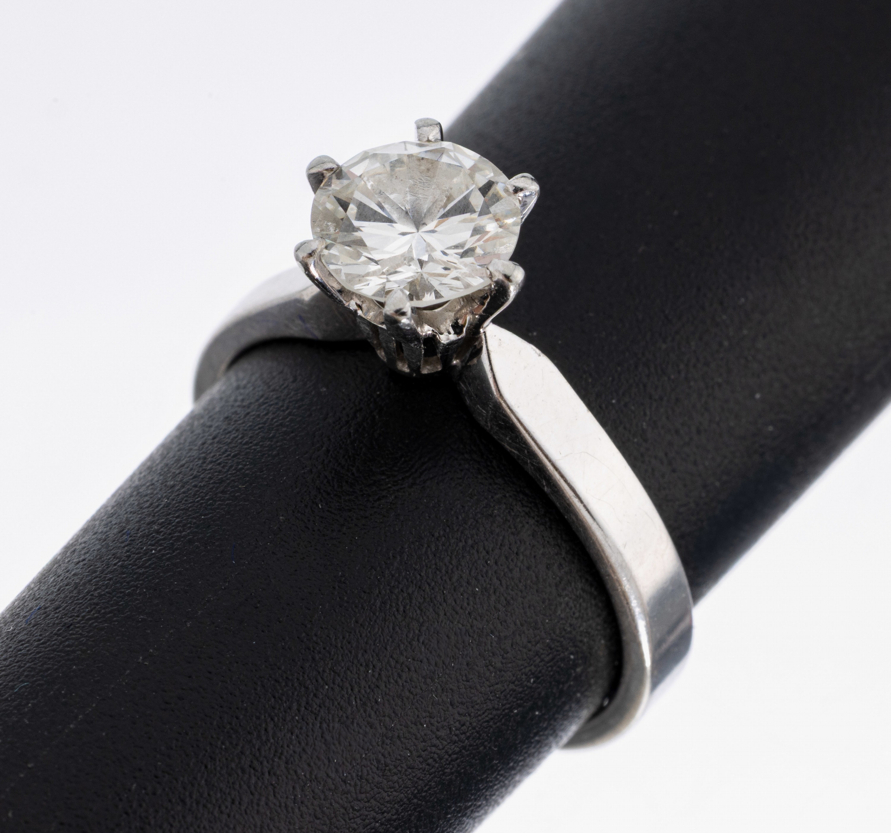 Image 27027432 - 18 kt Gold Brillant-Ring, WG 750/000, Brillant ca. 1.0 ct Weiß/vs, RW 51, ca. 3.3 g ...