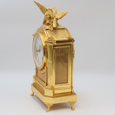 27027409d - COLLECTION d´Art vergoldete Tischuhr mit Schlagwerk, Deutschland um 1980, verg. Geh. im ...