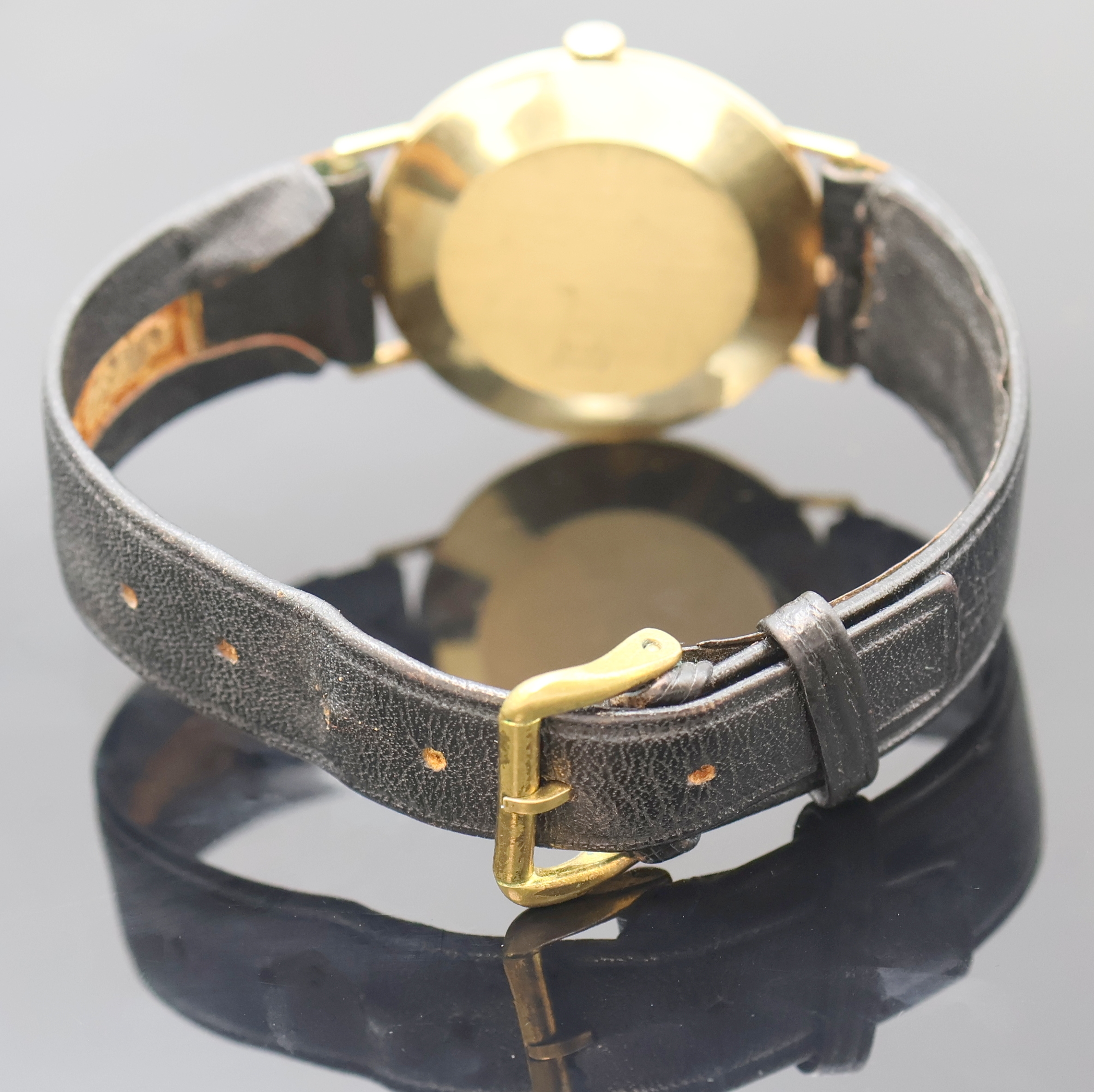 Detail c: ARISTO Armbanduhr in GG 585/000, Deutschland um 1965, Handaufzug, Boden aufgedr., silb. Zifferbl. m. gold. Std.-Ind., gold. Zeiger, Kal. PUW360, 17 ...