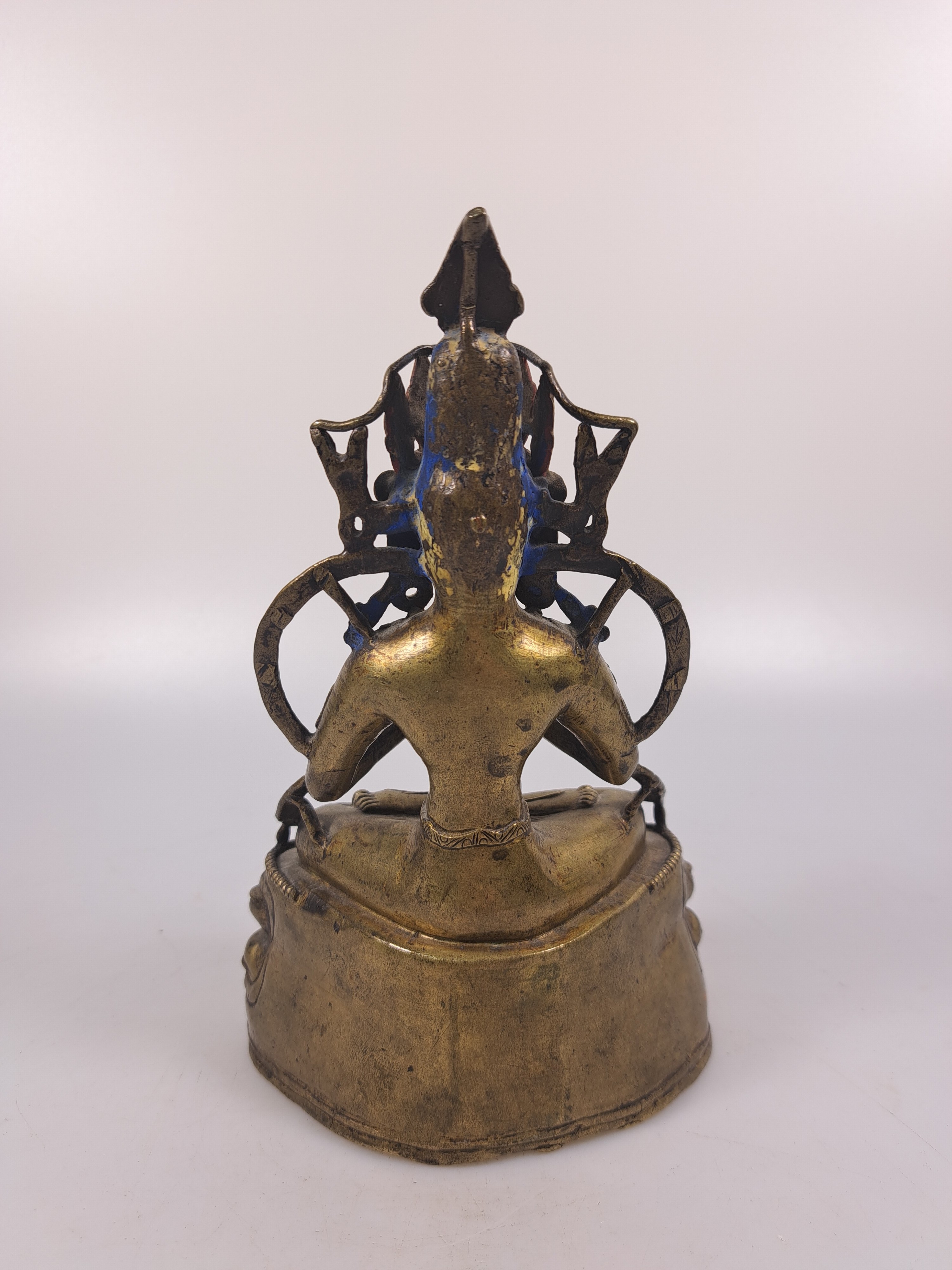 Detail d: Buddha, Indien, um 1900, Bronzeguß, meditierende Haltung auf doppeltem Lotusthron, H. ca. 19.5cm