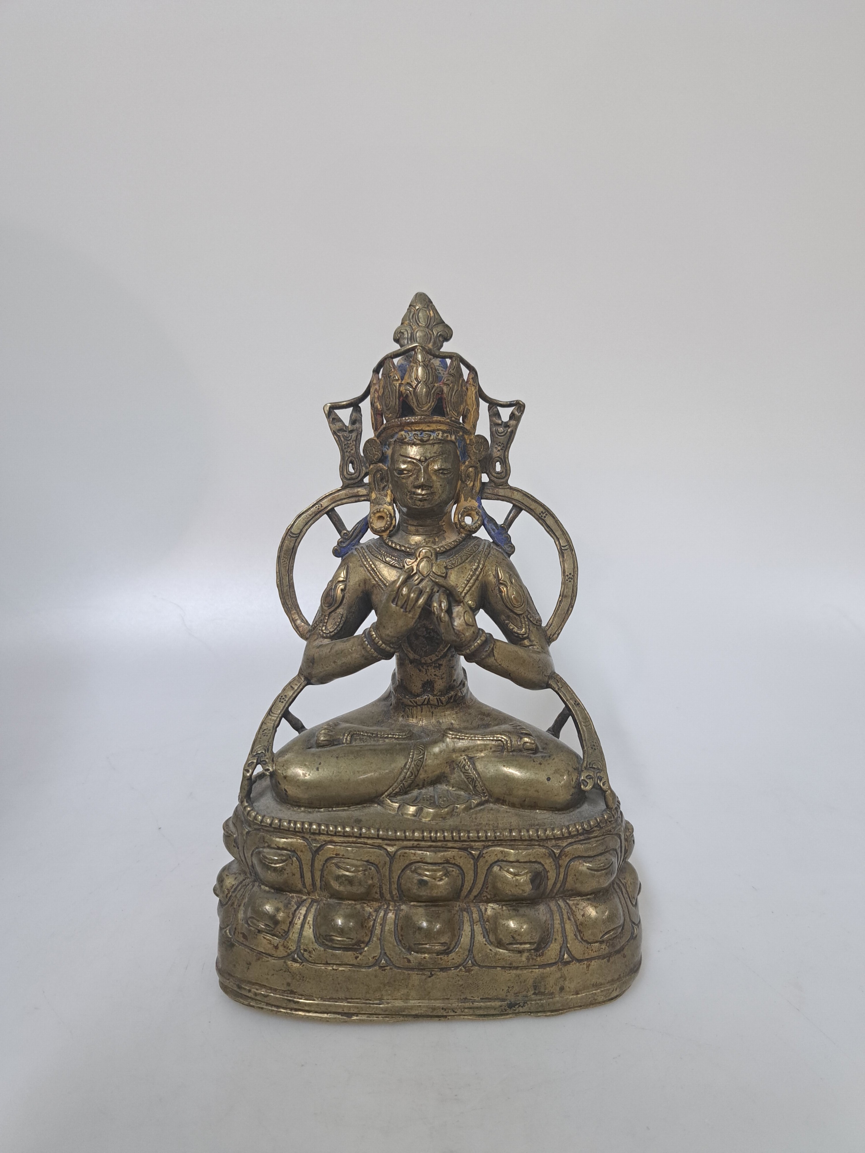 Detail h: Buddha, Indien, um 1900, Bronzeguß, meditierende Haltung auf doppeltem Lotusthron, H. ca. 19.5cm