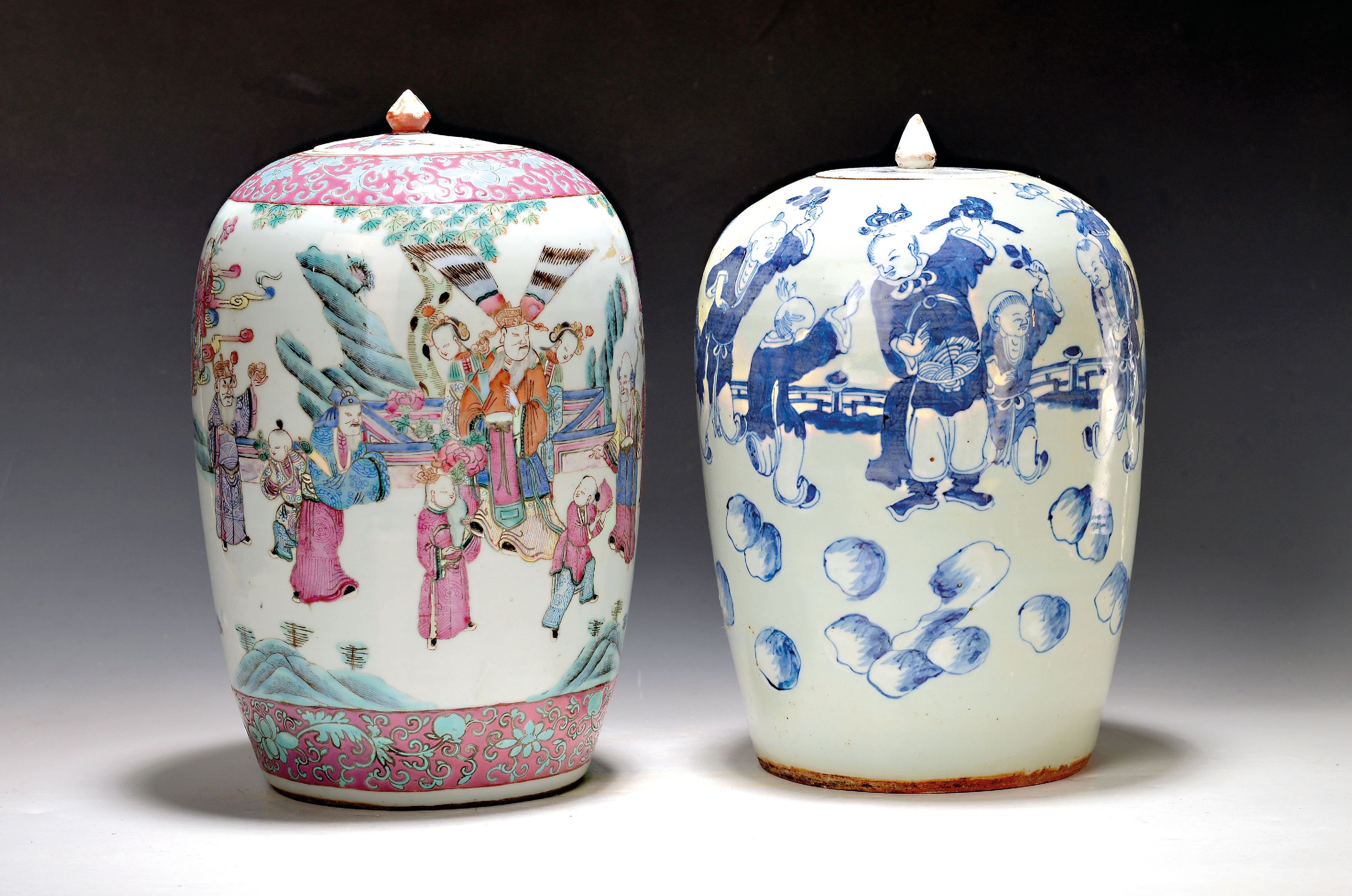 Image 27029914 - 2 Ingwertöpfe mit Deckeln, China, 19.Jh, Porzellan, 1x unterglasurblaue Malerei mit ...