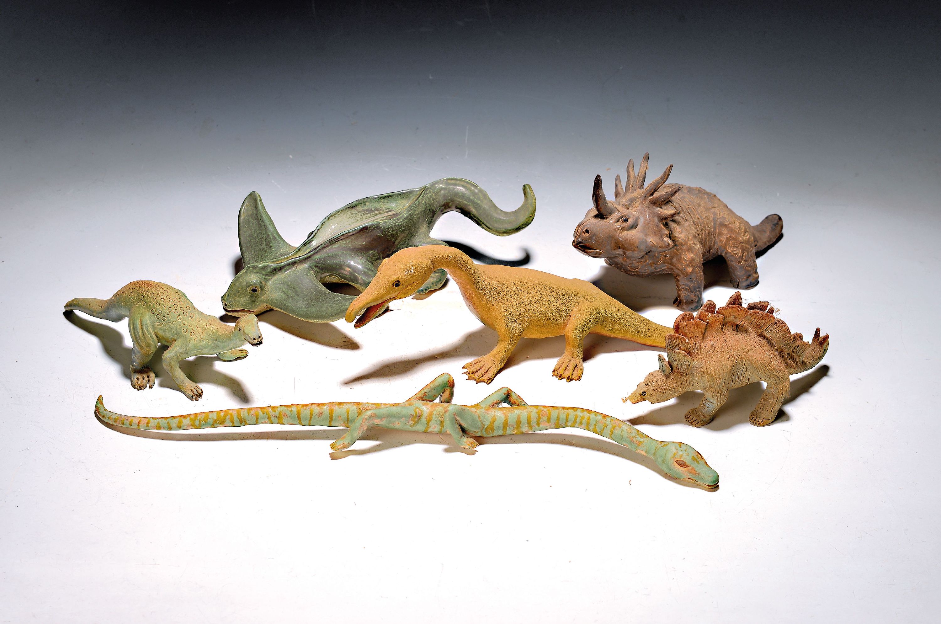 Image 27029961 - Konvolut aus 6 Keramikfiguren, Echsen und Dinosaurier, Atelier Margarete Zech, ...