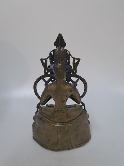 27029910j - Buddha, Indien, um 1900, Bronzeguß, meditierende Haltung auf doppeltem Lotusthron, H. ...