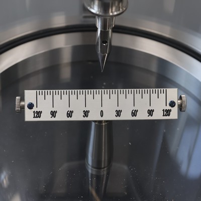 27030167d - ERWIN SATTLER München imposante und seltene Präzisionspendeluhr Columna Temporis ...