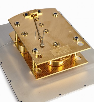 27030168f - Wempe Glashütte i/SA Chronometerwerke imposante Monatsläufer Sekundenpendeluhr Nr. 13, ...