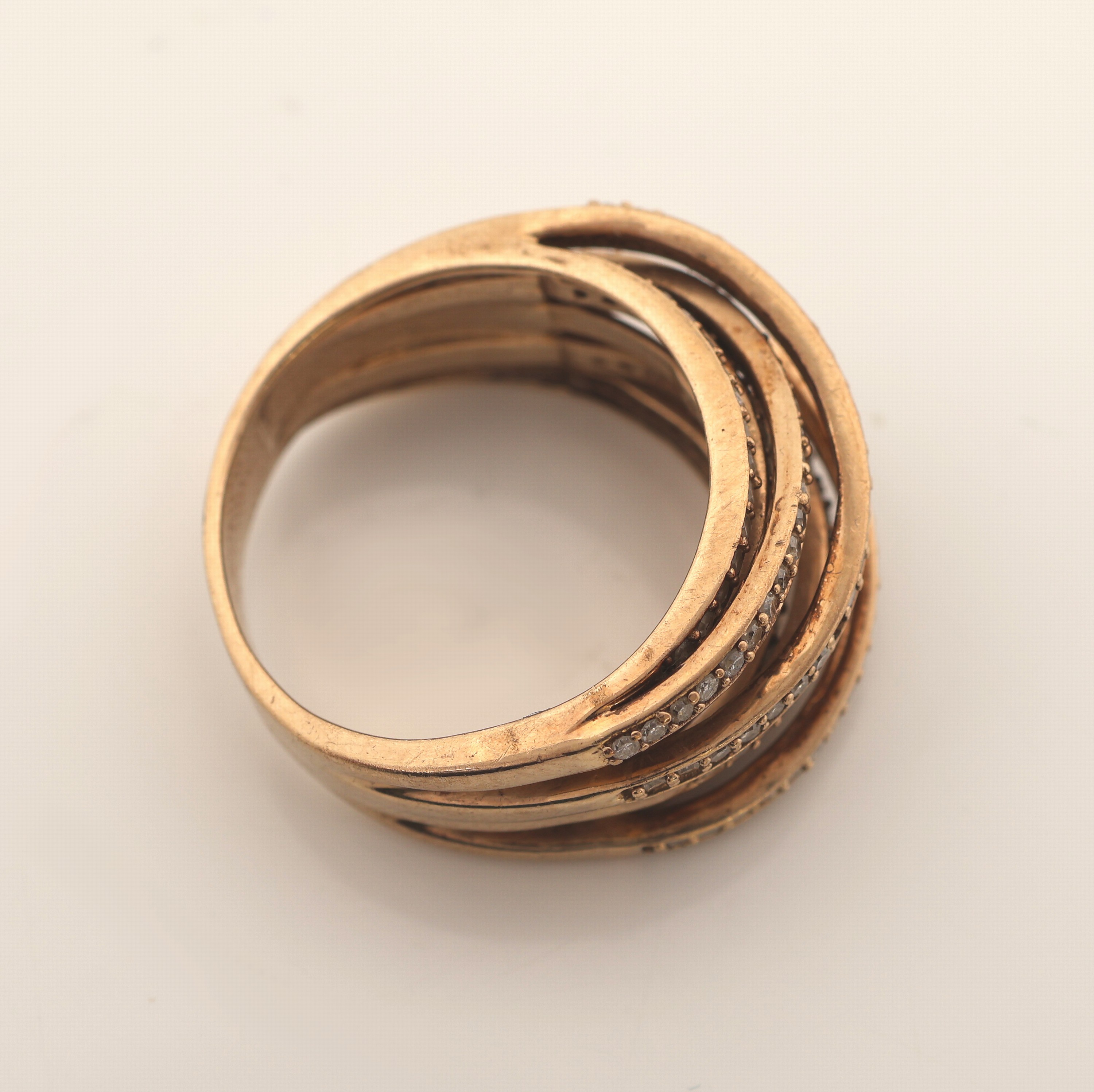 Detail a: 9 kt Gold Diamant-Ring, GG 375/000, außergewöhnliche Gestaltung, Aufbau in mehreren Ebenen, ca. 174 8/8-Diamanten zus. ca. 0.87 ct Weiß/p1, 2 ...