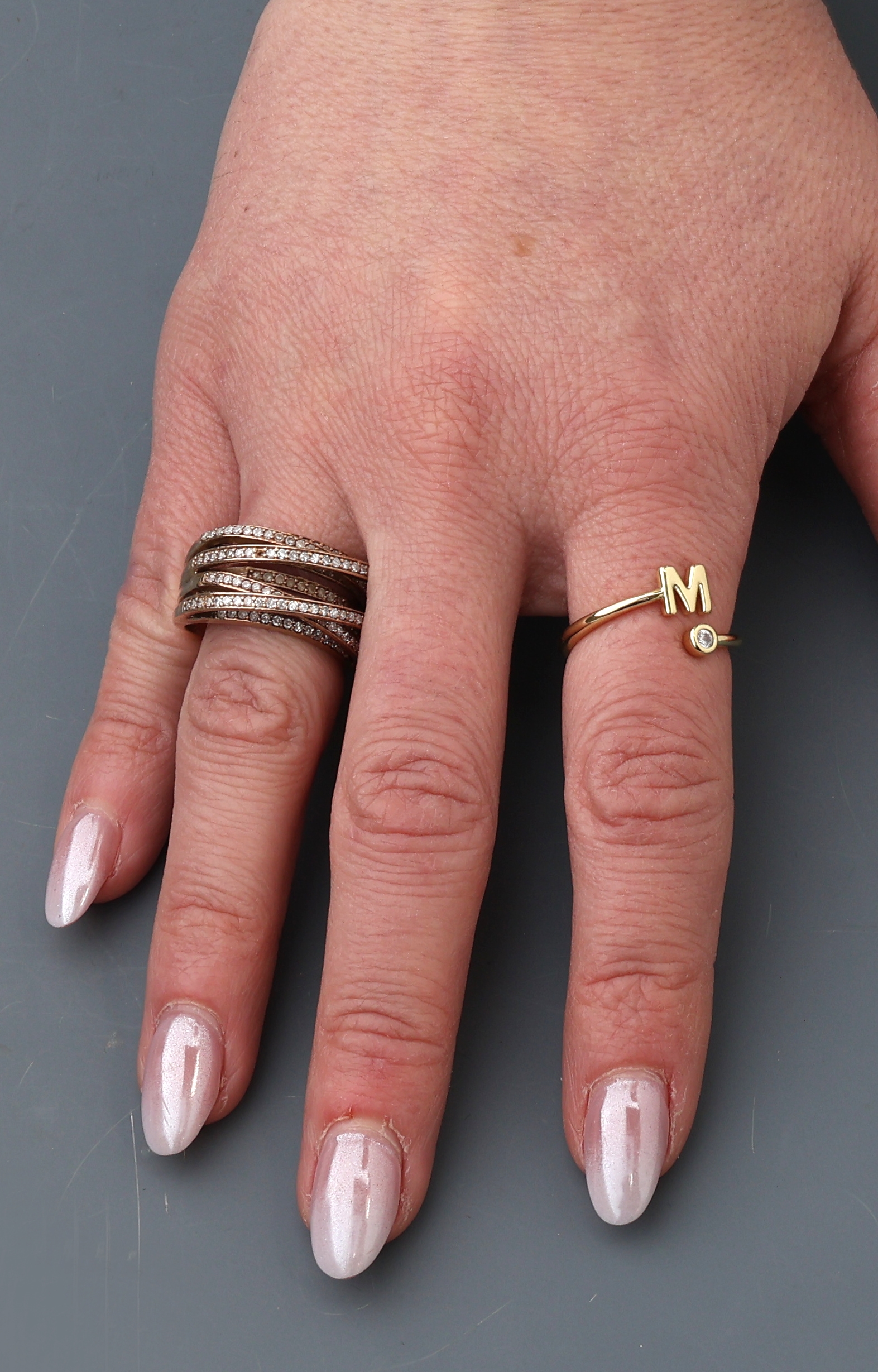 Detail g: 9 kt Gold Diamant-Ring, GG 375/000, außergewöhnliche Gestaltung, Aufbau in mehreren Ebenen, ca. 174 8/8-Diamanten zus. ca. 0.87 ct Weiß/p1, 2 ...