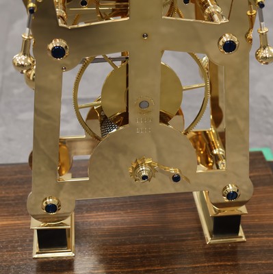 27030205e - SINCLAIR HARDING aufwendige 8-Tage Tischuhr mit Grasshopper Hemmung, England um 2000, 5 ...