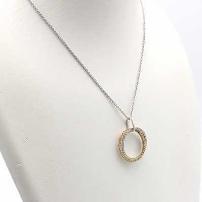 27030278a - Anhänger mit Brillanten an Kette, GG/WG 585/000, 2 ineinander verschl. Kreise bes. m. ...
