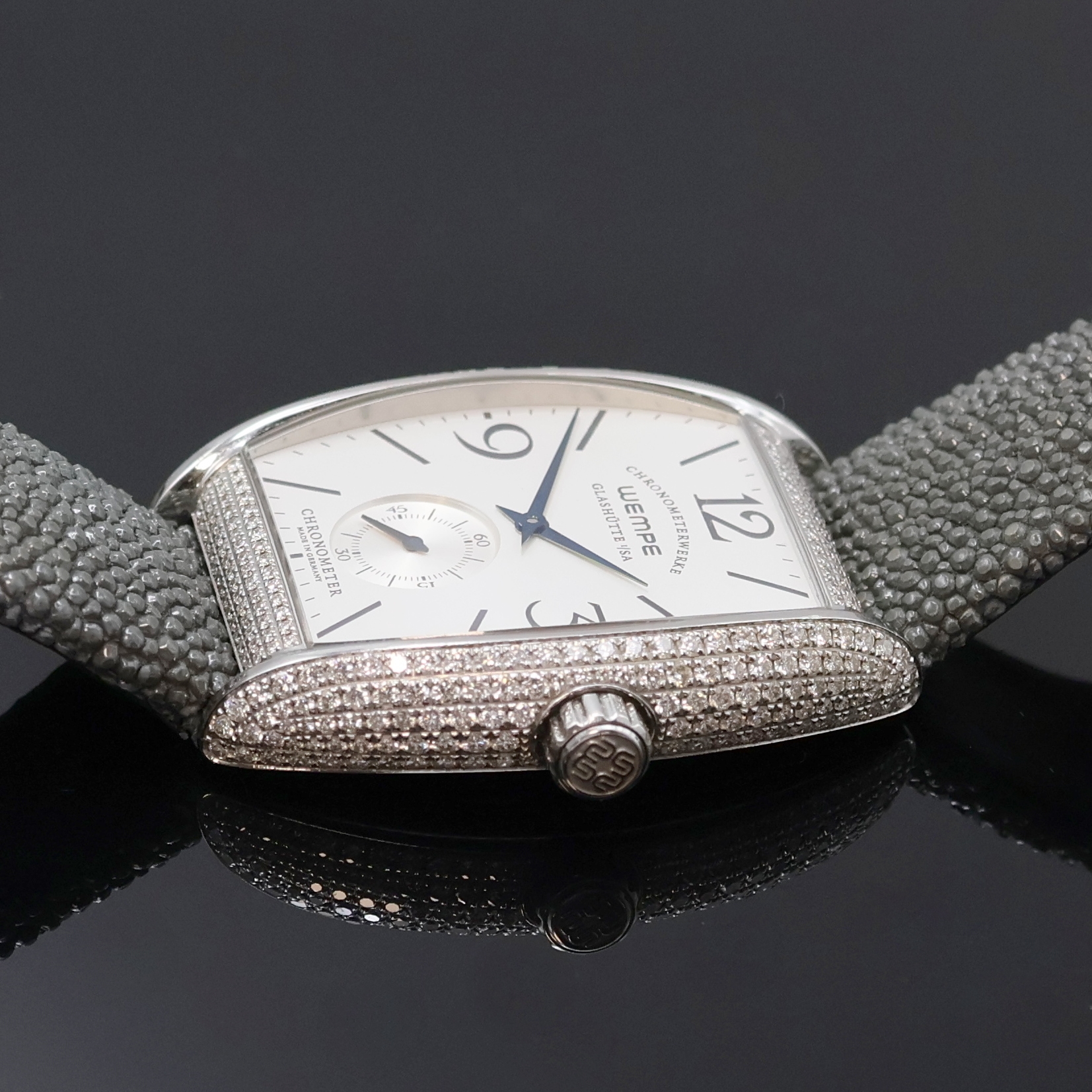 Detail c: WEMPE hochfeines und extrem seltenes Armbandchronometer, Handaufzug, Deutschland um 2011, beids. vergl. Edelstahlgeh. aufw. m. Brillanten bes., ...
