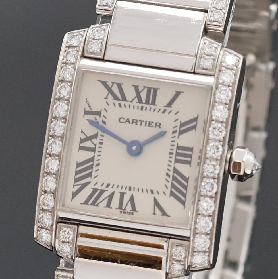 Detail a: CARTIER Damenarmbanduhr Tank Francaise in WG 750/000 mit Brillantbesatz Referenz 2403, Schweiz um 2005, quarz, Gliederband m. dopp. Faltschl., Boden ...