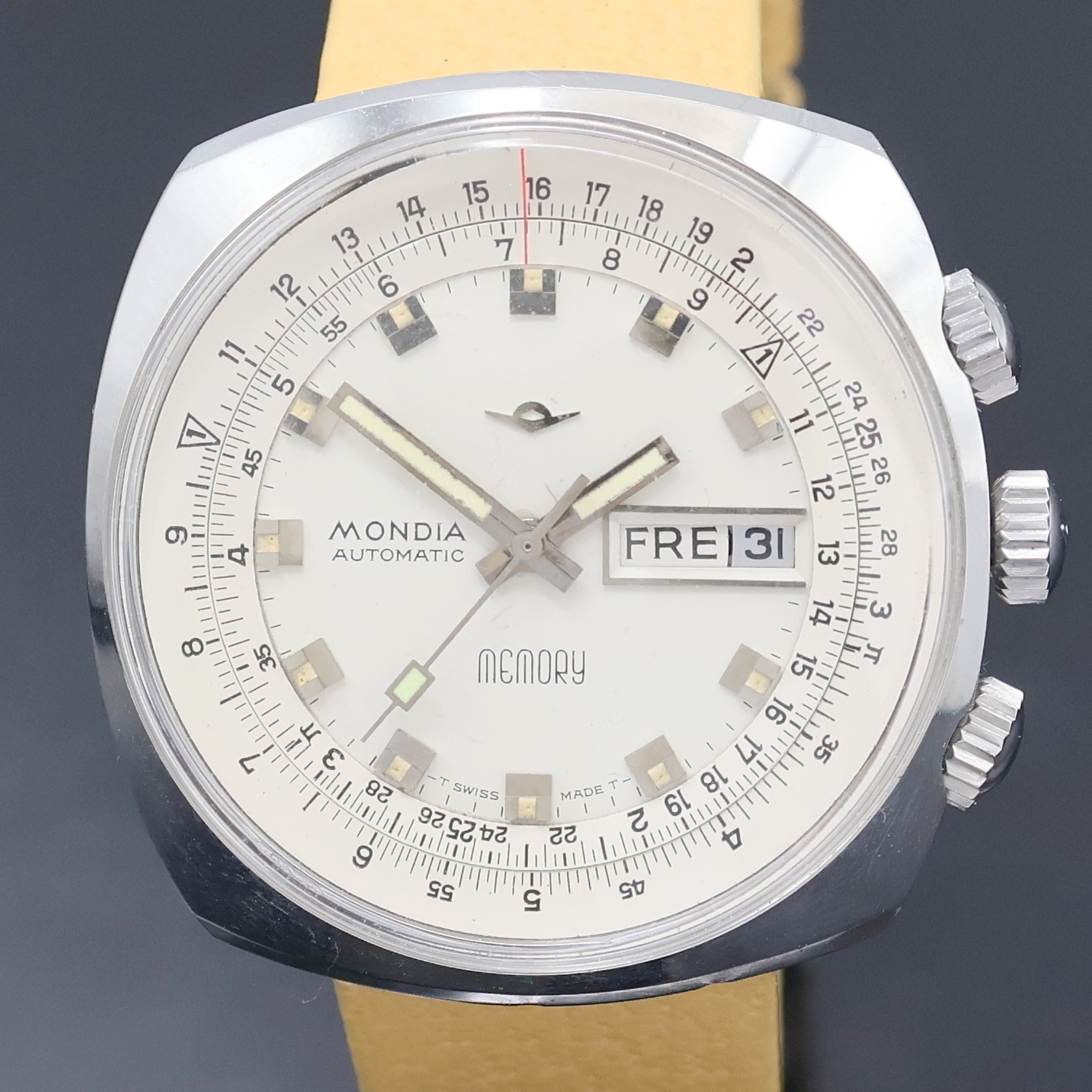 Detail a: MONDIA Memory sehr seltene Armbanduhr mit Rechenschieber und rückseitiger Weltzeit, Schweiz um 1970, Automatik, verschr. Stahlgeh., Kronen f. ...