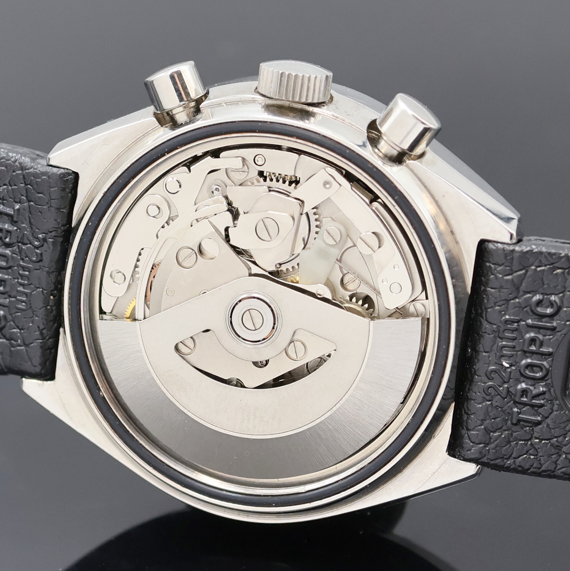 Detail e: AERO NEUCHATEL Armbandchronograph mit Mondphase, Automatik, Schweiz um 1980, massives Edelstahlgeh. inkl. Tropic sport Armband, Boden verschr., silb. ...