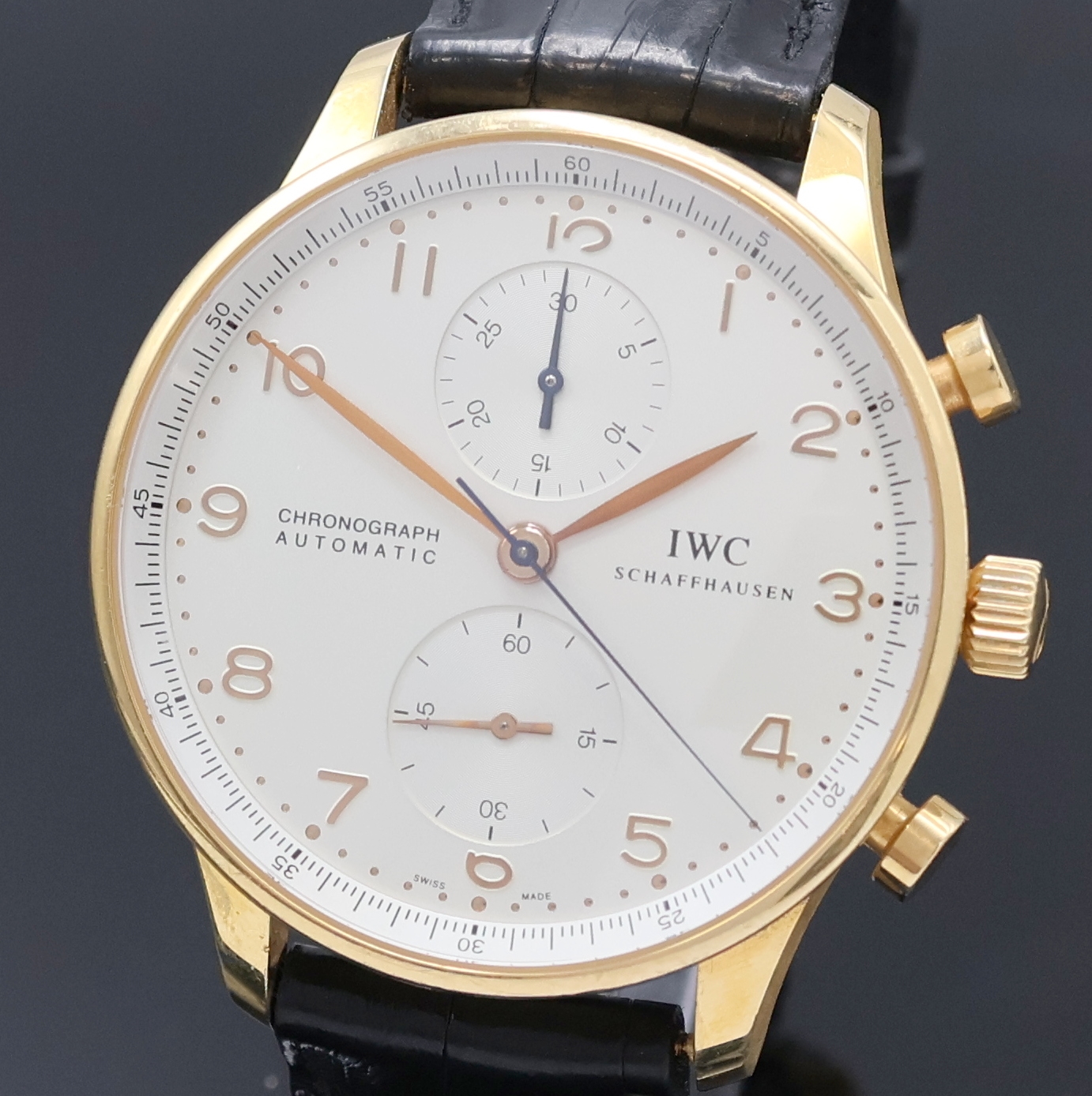 Detail a: IWC Armbandchronograph Modell Portugieser in Rosegold 750/000 Referenz 3714, Schweiz um 2006, Automatik, massives Goldgeh. inkl. orig. Lederband m. ...