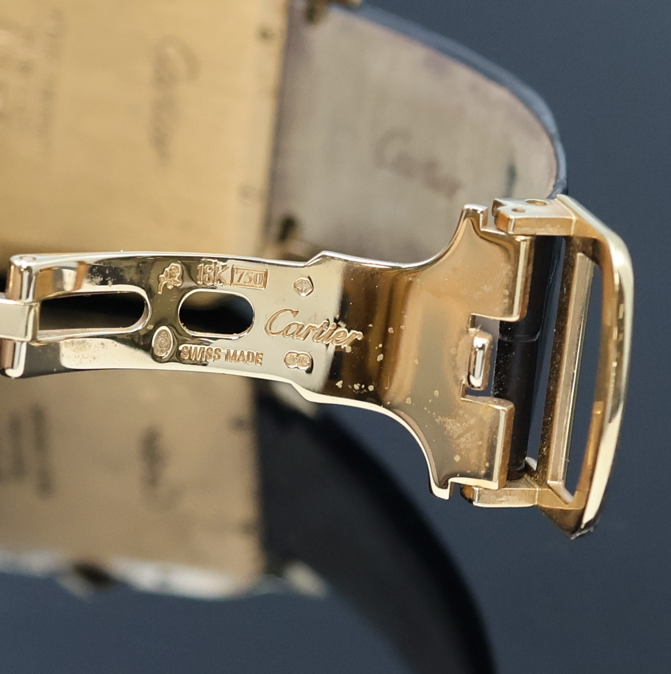Detail b: CARTIER Santos Dumont eindrucksvolle, mit Brillanten besetze Damenarmbanduhr in Rosegold 750/000 Referenz 2788, Schweiz um 2006, quarz, massives, ...