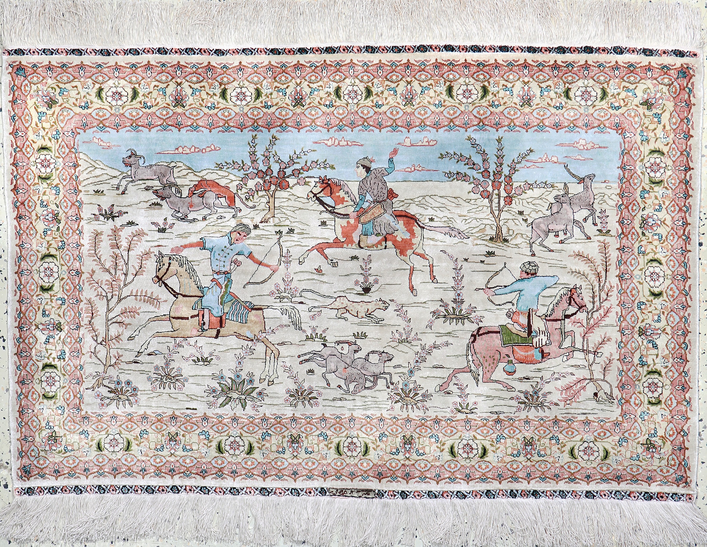 Image 27033194 - Hereke Seide fein, China, Ende 20.Jhd, reine Naturseide, ca. 124 x 82 cm, ca. 1,0 Mio. ...