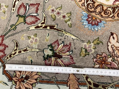 27033197k - Täbriz fein(50 Raj), Persien, Ende 20.Jhd, Korkwolle mit Seide, ca. 245 x 200 cm, ca. ...