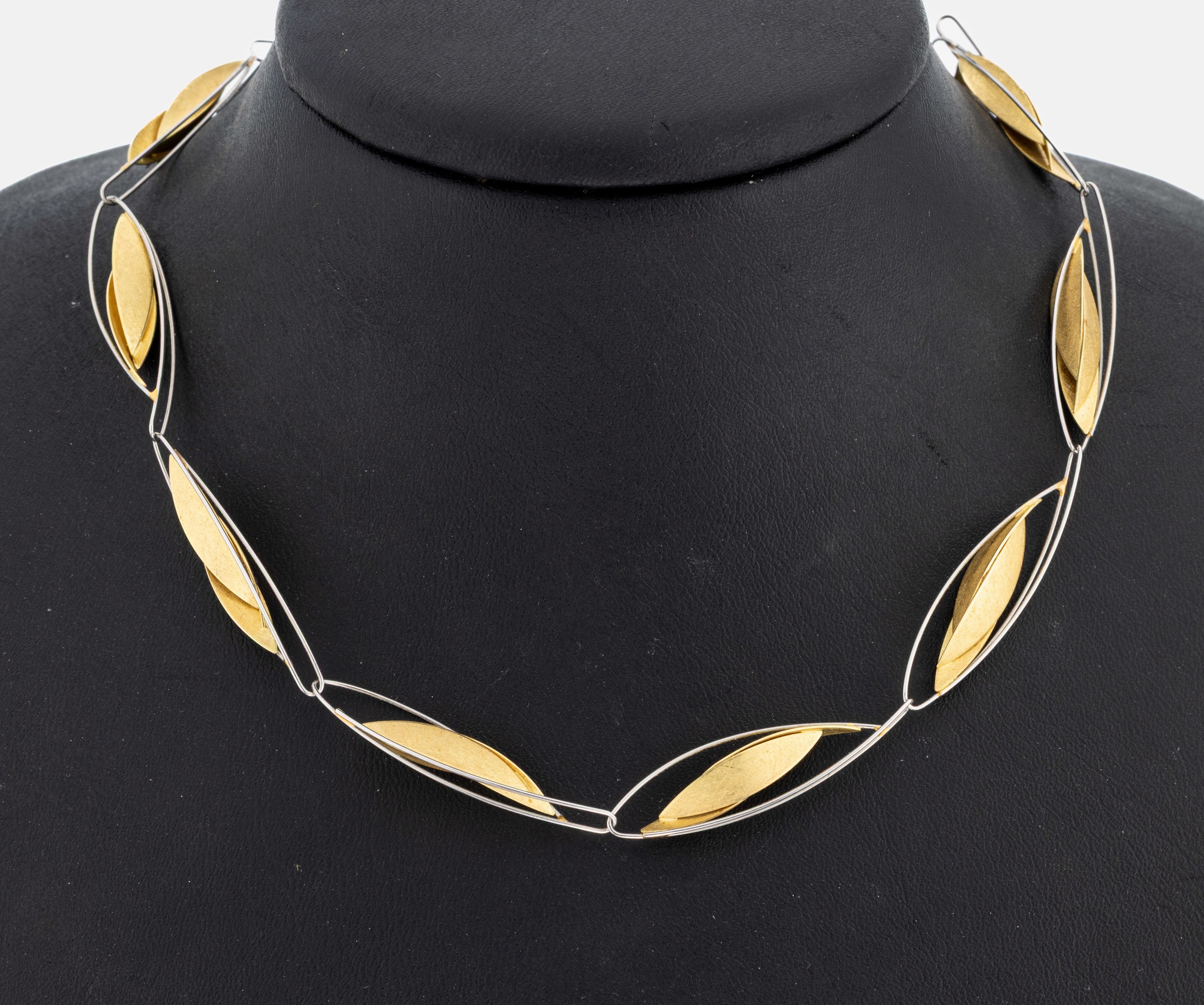 Image 27033210 - 18 kt Gold und Platin Design Collier, GG 750/000 und Pt 950, GG gebürstet, abstrakte ...