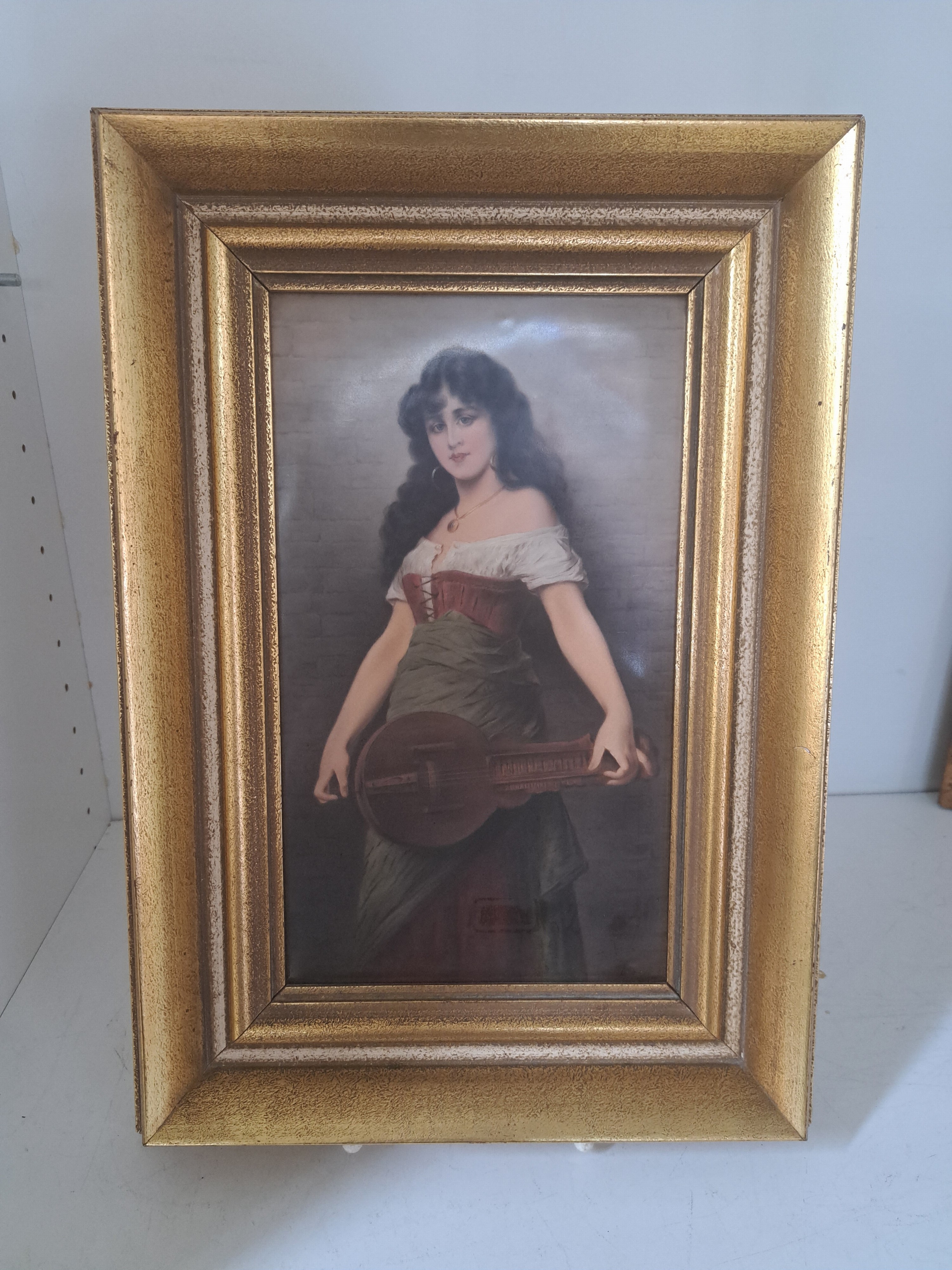 Detail a: Porzellanmalerei, Max Eichhorn (Porzellanmaler, 1879-1961), für KPM Berlin, um 1917, Porzellanplatte, handbemalt, junge Orientalin mit Drehleier ...