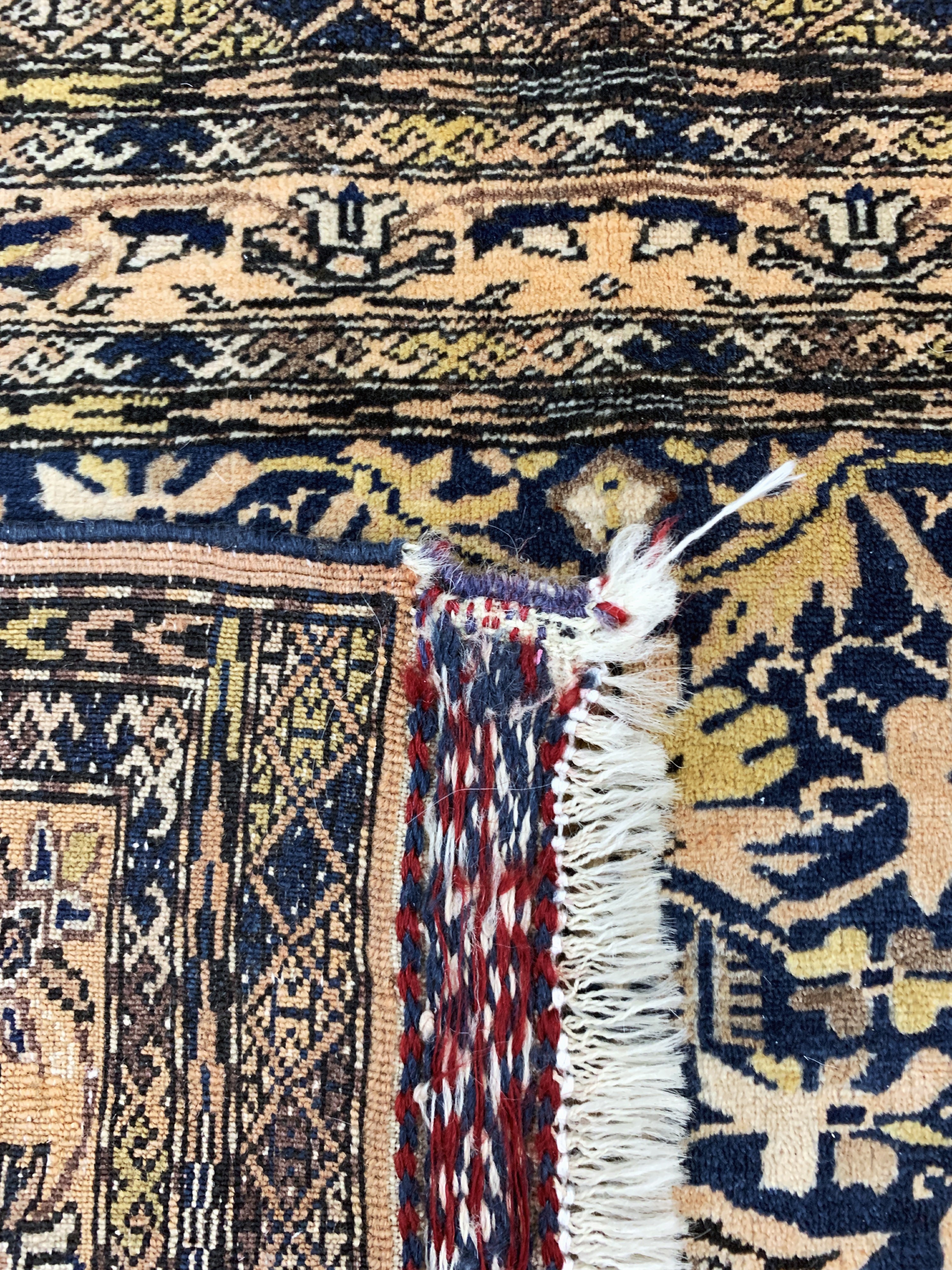 Detail c: Mauri fein, Afghanistan, Mitte 20.Jhd, Wolle auf Wolle, ca. 75 x 55 cm, EHZ: 2