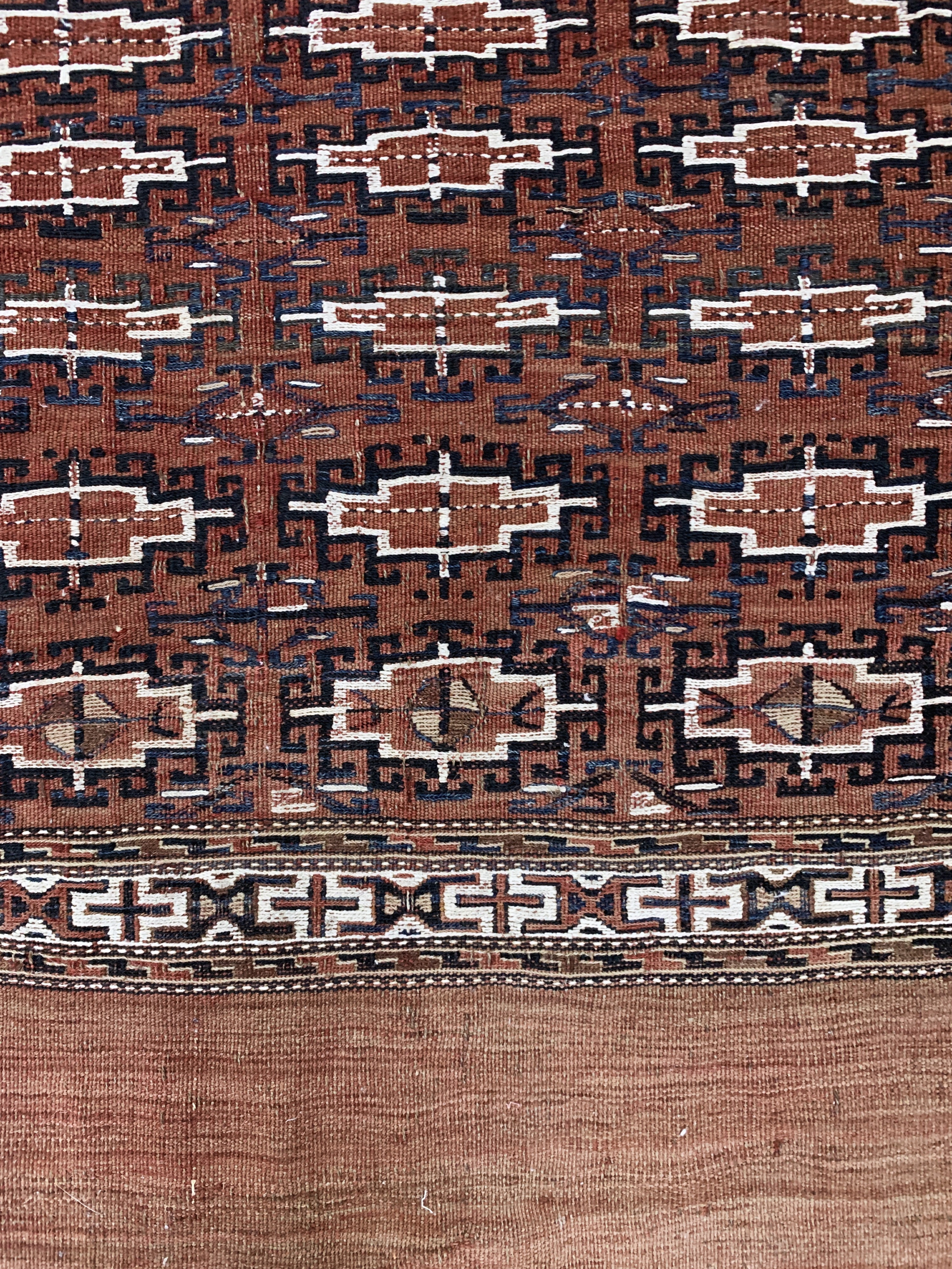 Detail c: Tschowal antik, Turkmenistan, um 1900, Wolle auf Wolle, ca. 100 x 72 cm, EHZ: 2
