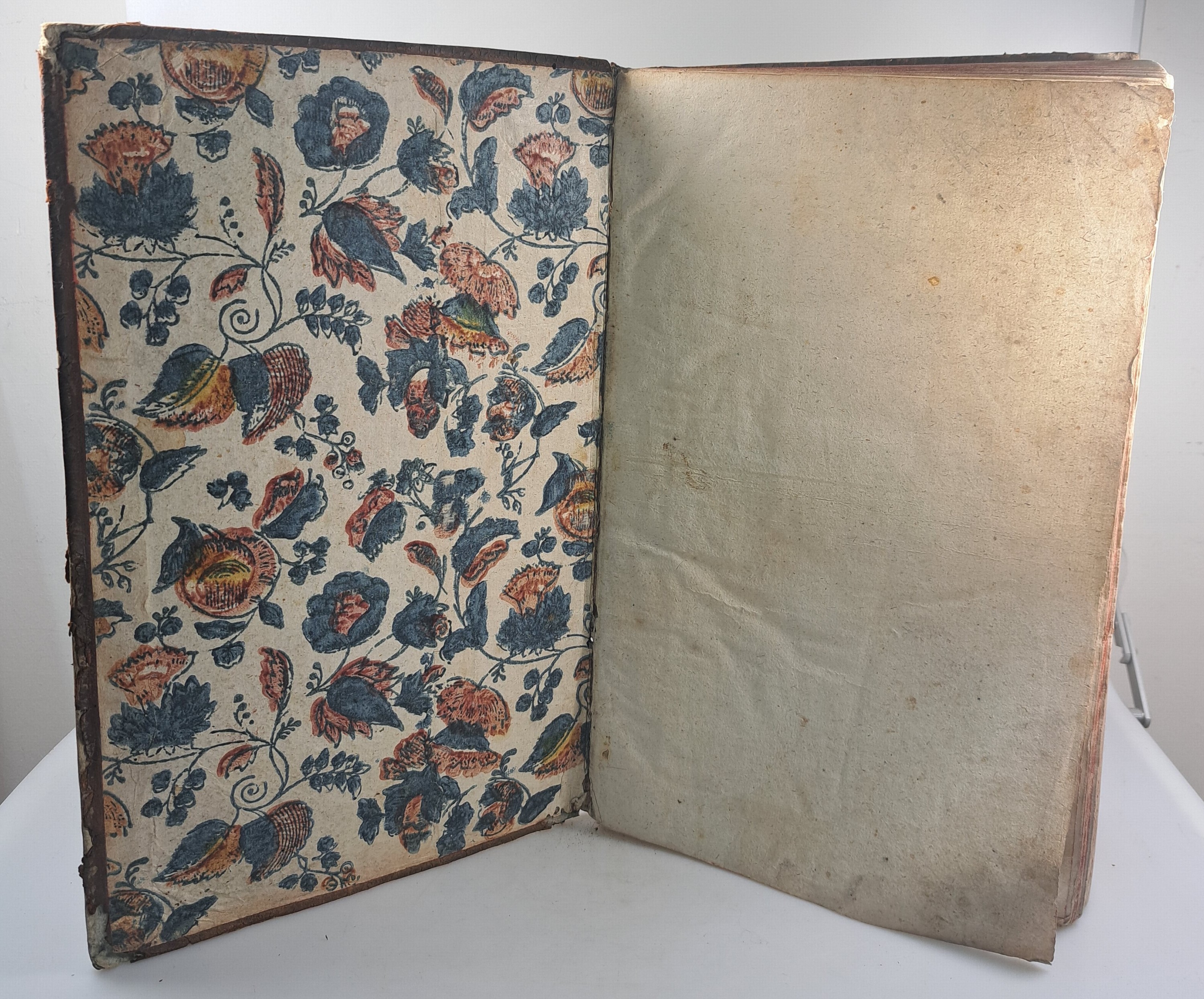 Detail d: Biblia Sacra vulgatae, sog. Cartier-Bibel, Konstanz, Jakob Friedrich Bez 1770, 4 Teile in 2 Bänden, 3. Auflage nach 1750, gr.4°, Ldr. lädiert, ...