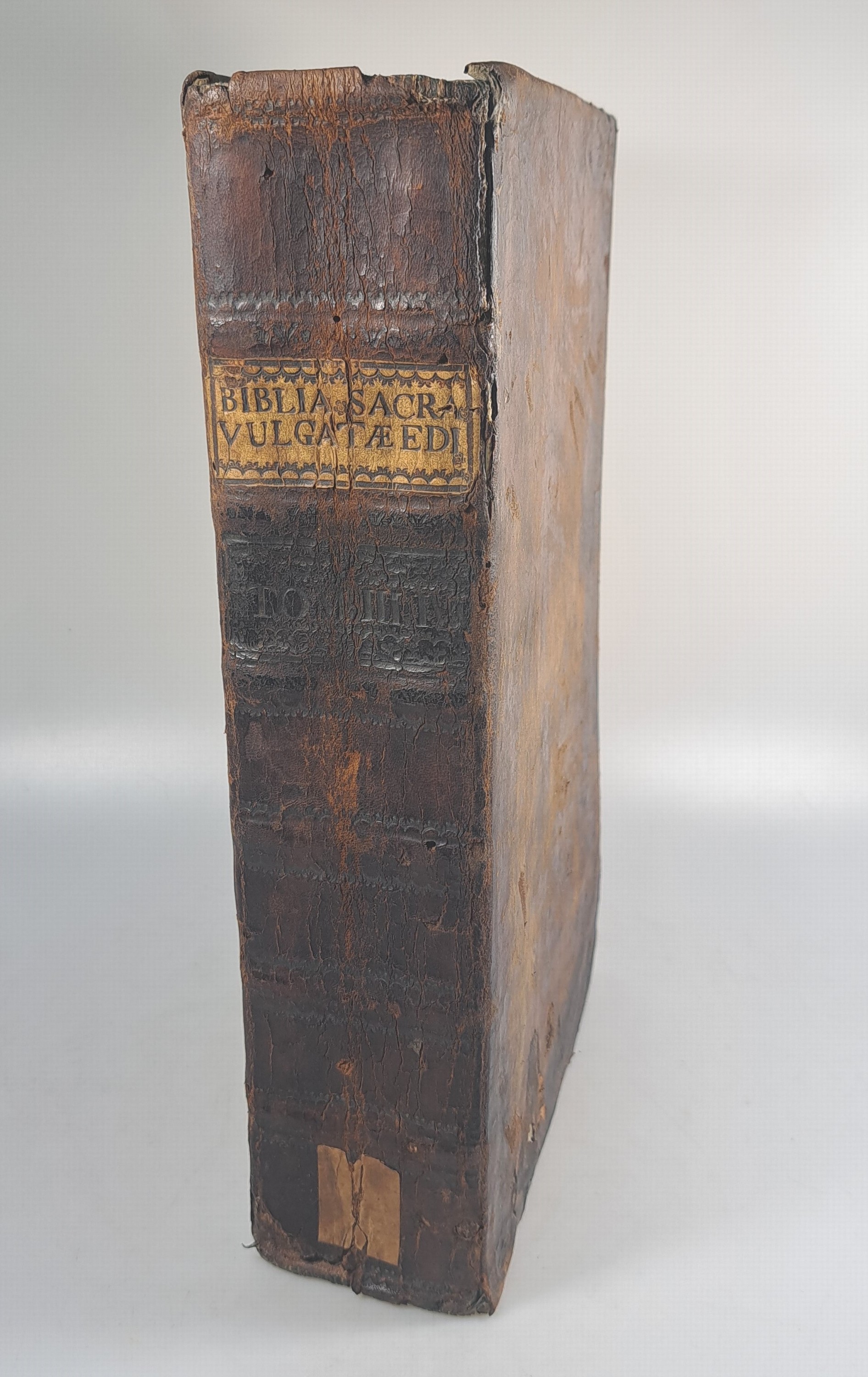 Detail f: Biblia Sacra vulgatae, sog. Cartier-Bibel, Konstanz, Jakob Friedrich Bez 1770, 4 Teile in 2 Bänden, 3. Auflage nach 1750, gr.4°, Ldr. lädiert, ...