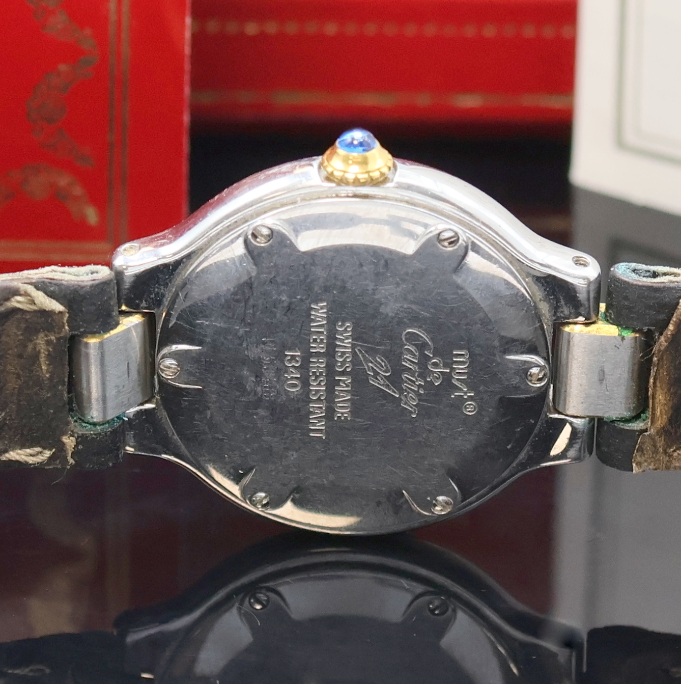 Detail d: CARTIER Linie 21 Armbanduhr Referenz 1340, Schweiz verk. lt. beil. Zertifikat 09/1997, quarz, Stahlgeh., orig. Lederband m. Faltschl., Boden 6-fach ...