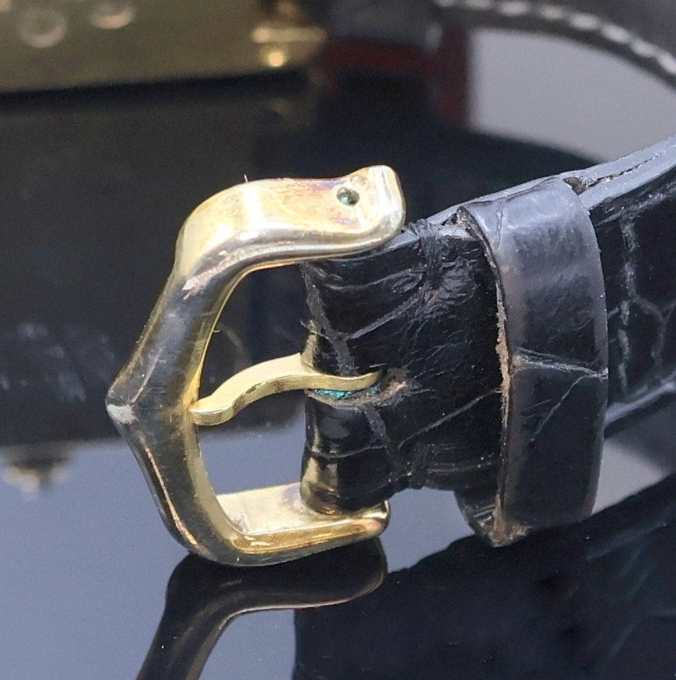 Detail b: CARTIER Paris Tank Damenarmbanduhr in 925er Silber vergoldet Referenz 681006, Schweiz um 1990, quarz, Boden 4-fach verschr., orig. Lederband m. ...
