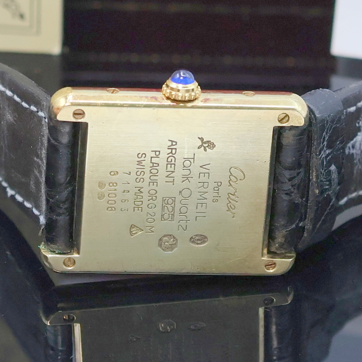 Detail d: CARTIER Paris Tank Damenarmbanduhr in 925er Silber vergoldet Referenz 681006, Schweiz um 1990, quarz, Boden 4-fach verschr., orig. Lederband m. ...