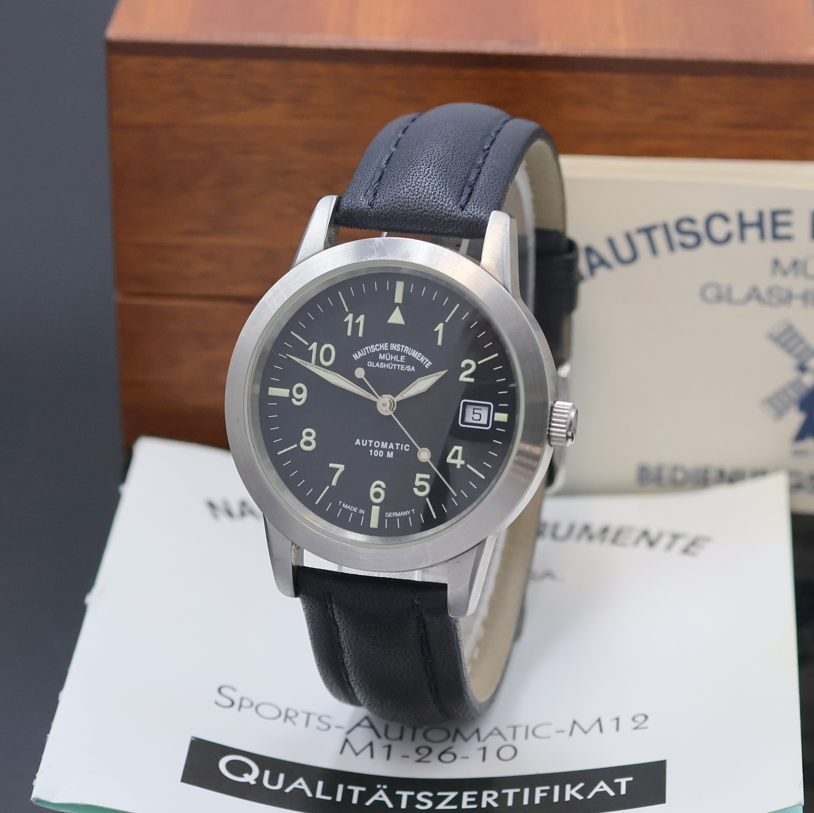 Image 27033479 - NAUTISCHE INSTRUMENTE MÜHLE GLASHÜTTE Sports M12 Armbanduhr Referenz M1-26-10, ...