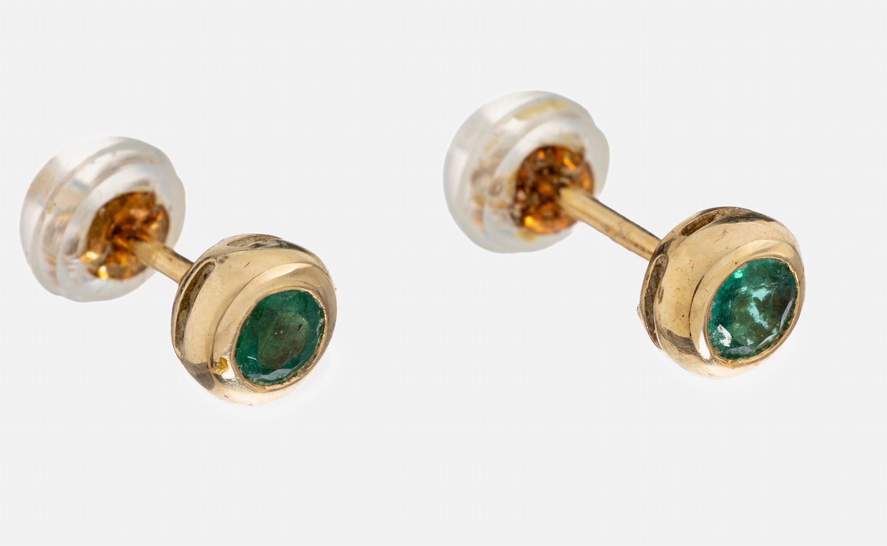 Image 27033488 - Paar 14 kt Gold Smaragd-Ohrstecker, GG 585/000, 2 kl. rundfacett. Smaragde, Brisuren ...