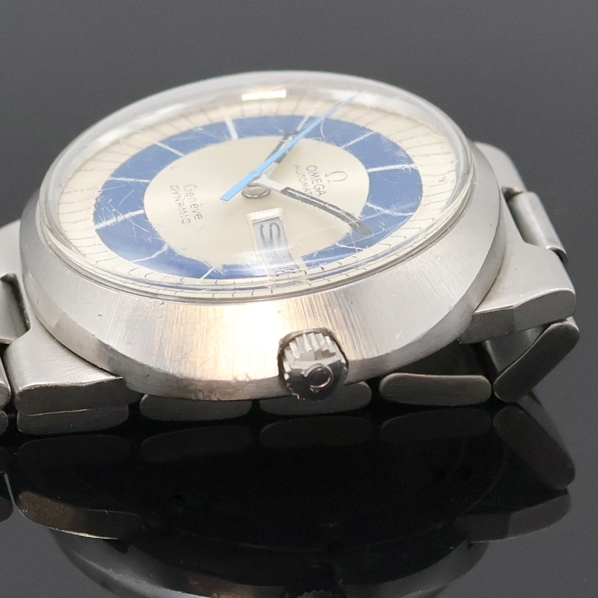Detail c: OMEGA Geneve Dynamic Herrenarmbanduhr in Edelstahl, Schweiz um 1970, Automatik, Monocoque-Geh. inkl. Gliederband m. Faltschl., 2-farb. Zifferbl., ...