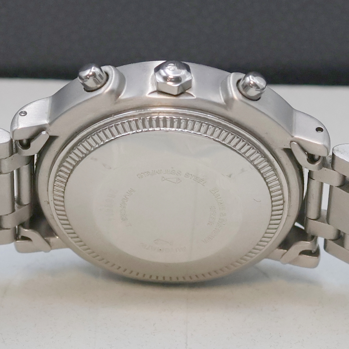 Detail d: BAUME & MERCIER Armbandchronograph Referenz MV04F023, Schweiz um 1997, Automatik, Edelstahlgeh. inkl. orig. Gliederband m. Faltschl., Boden verschr., ...