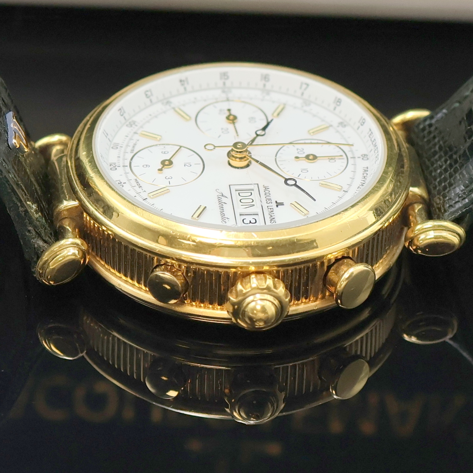 Detail b: JACQUES LEMANS vergoldeter Armbandchronograph Referenz 388, Schweiz um 1995, Automatik, beids. vergl. Geh. m. Maurice Lacroix Lederband u. Dornschl., ...